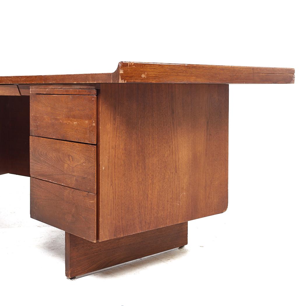 Late 20th Century Harvey Probber Mid Century Walnut Curved Executive Desk For Sale