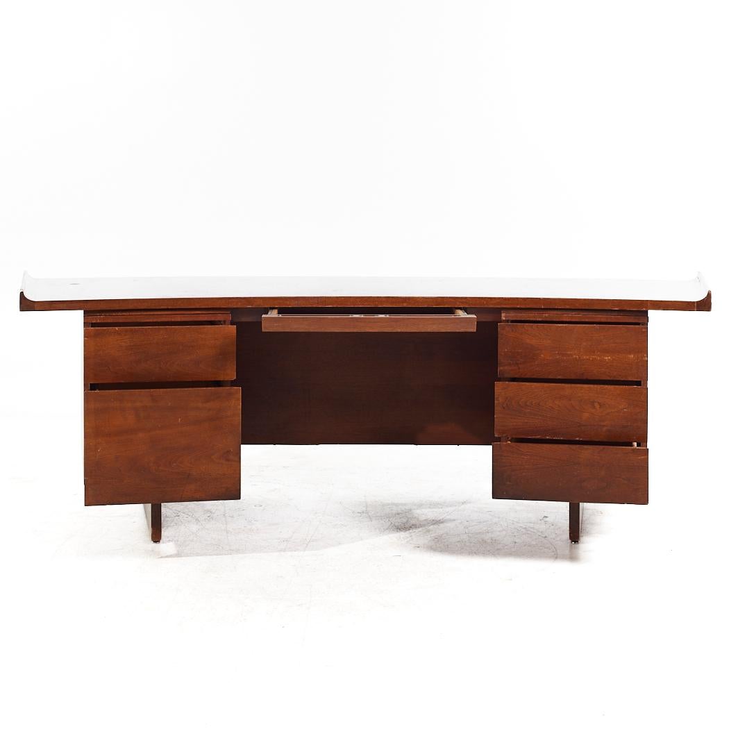 Harvey Probber Mid Century Walnut Curved Executive Desk For Sale 2
