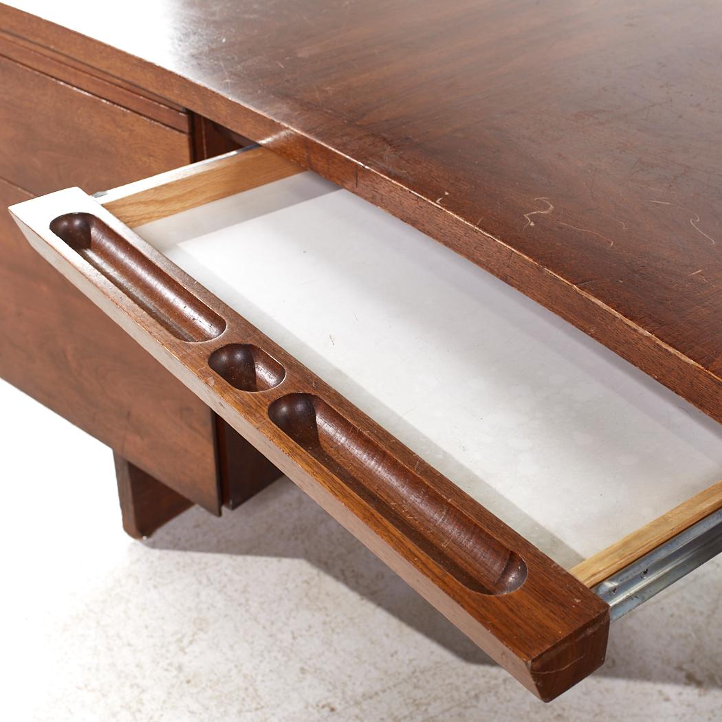 Harvey Probber Mid Century Walnut Curved Executive Desk For Sale 3