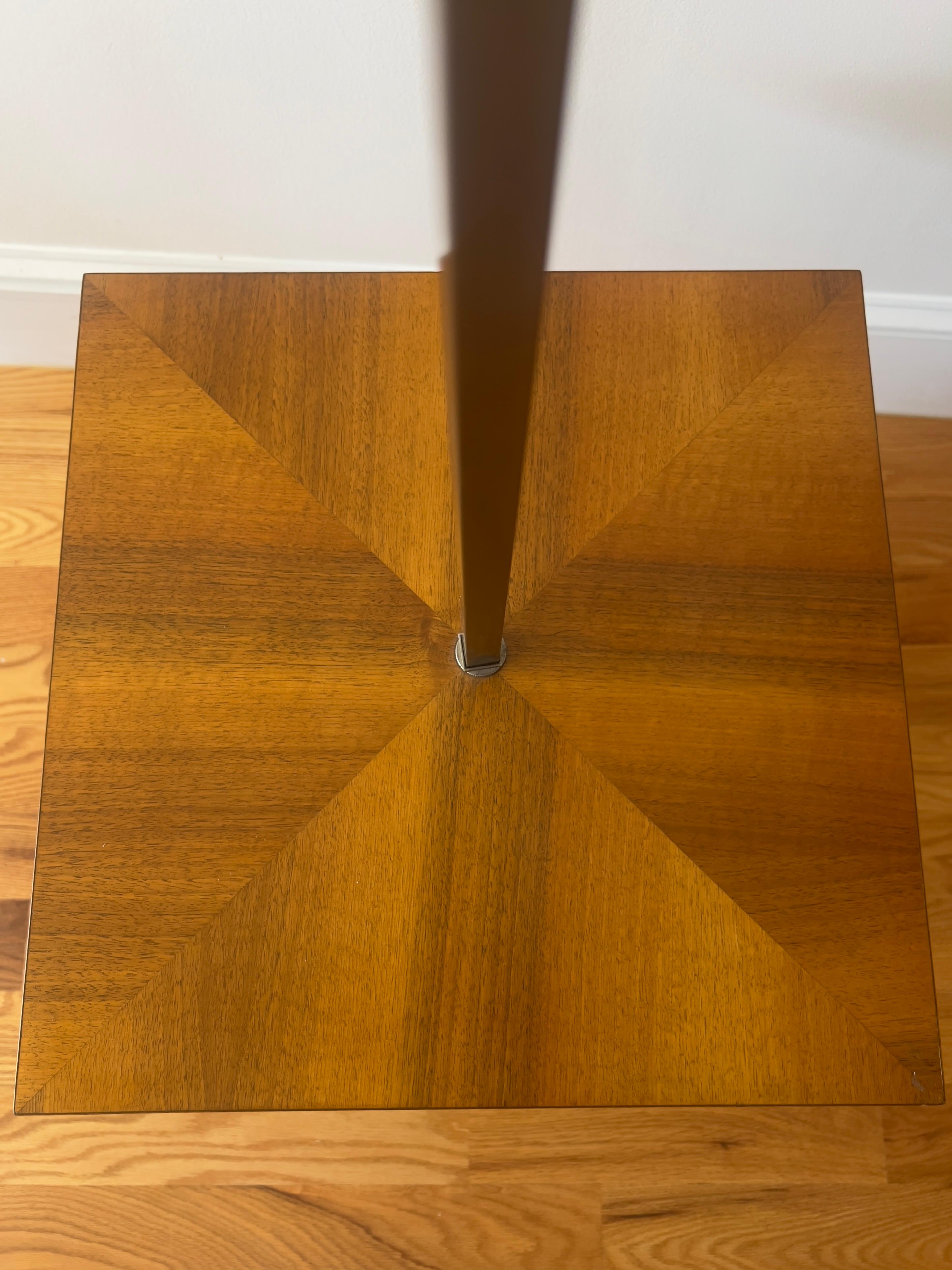 Americano Lampada da terra con tavolino di Harvey Probber, 1960 in vendita