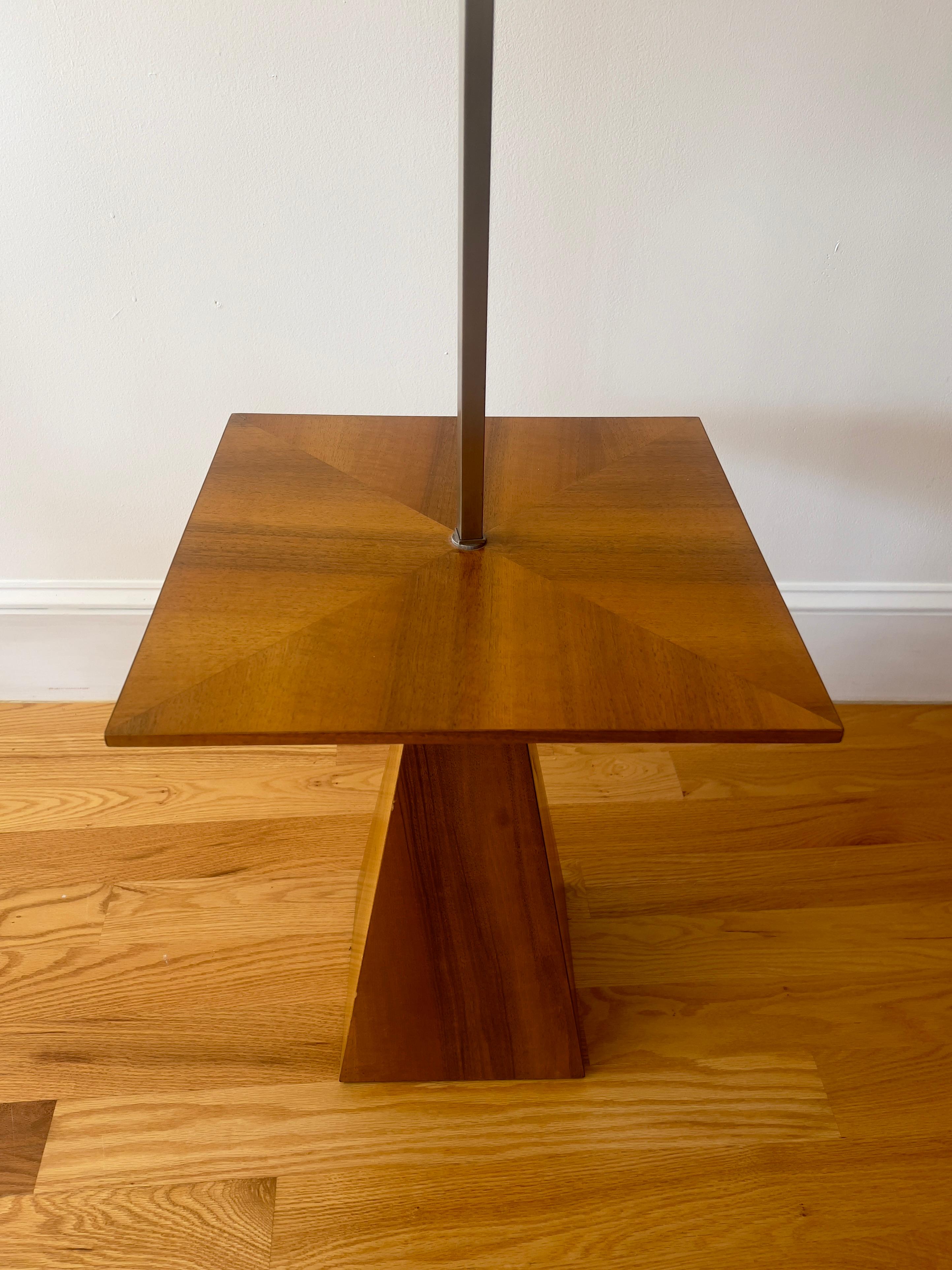 Metallo Lampada da terra con tavolino di Harvey Probber, 1960 in vendita