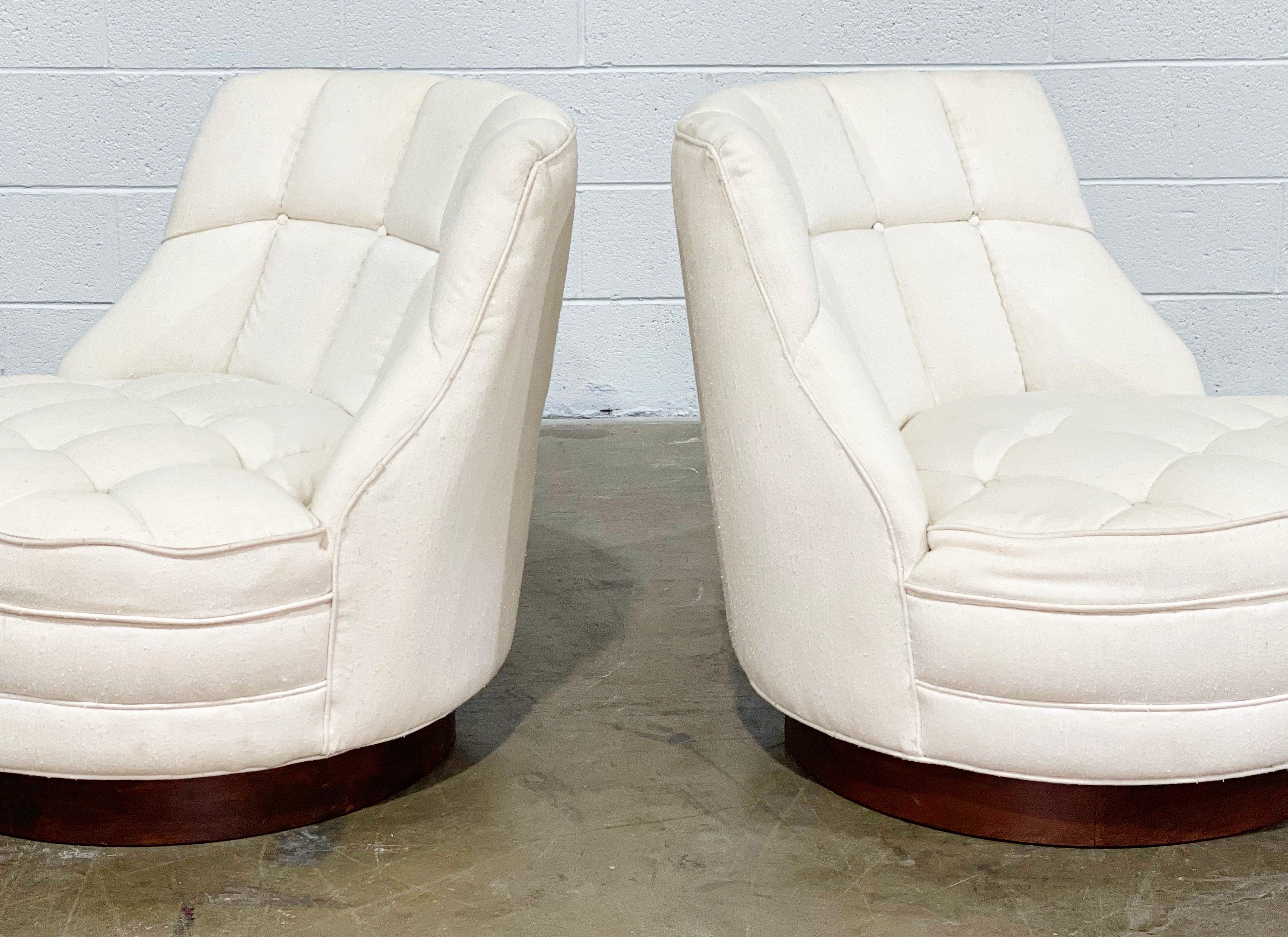 Harvey Probber Midcentury Tufted Swivel Barrel Chairs, Walnut Plinth Base In Good Condition In Decatur, GA