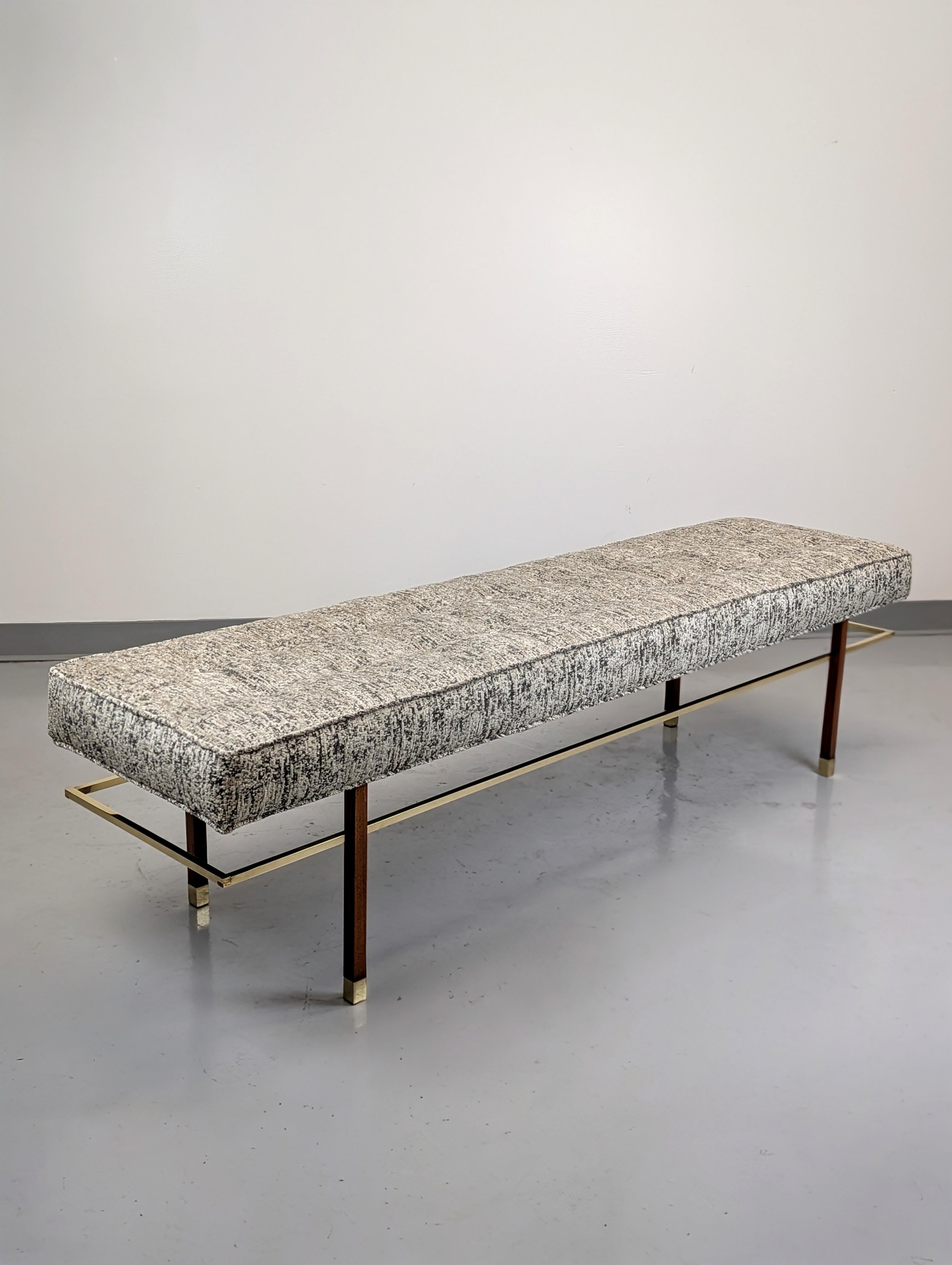 Américain Harvey Probber Model No No 70½ Banc en acajou et laiton en vente