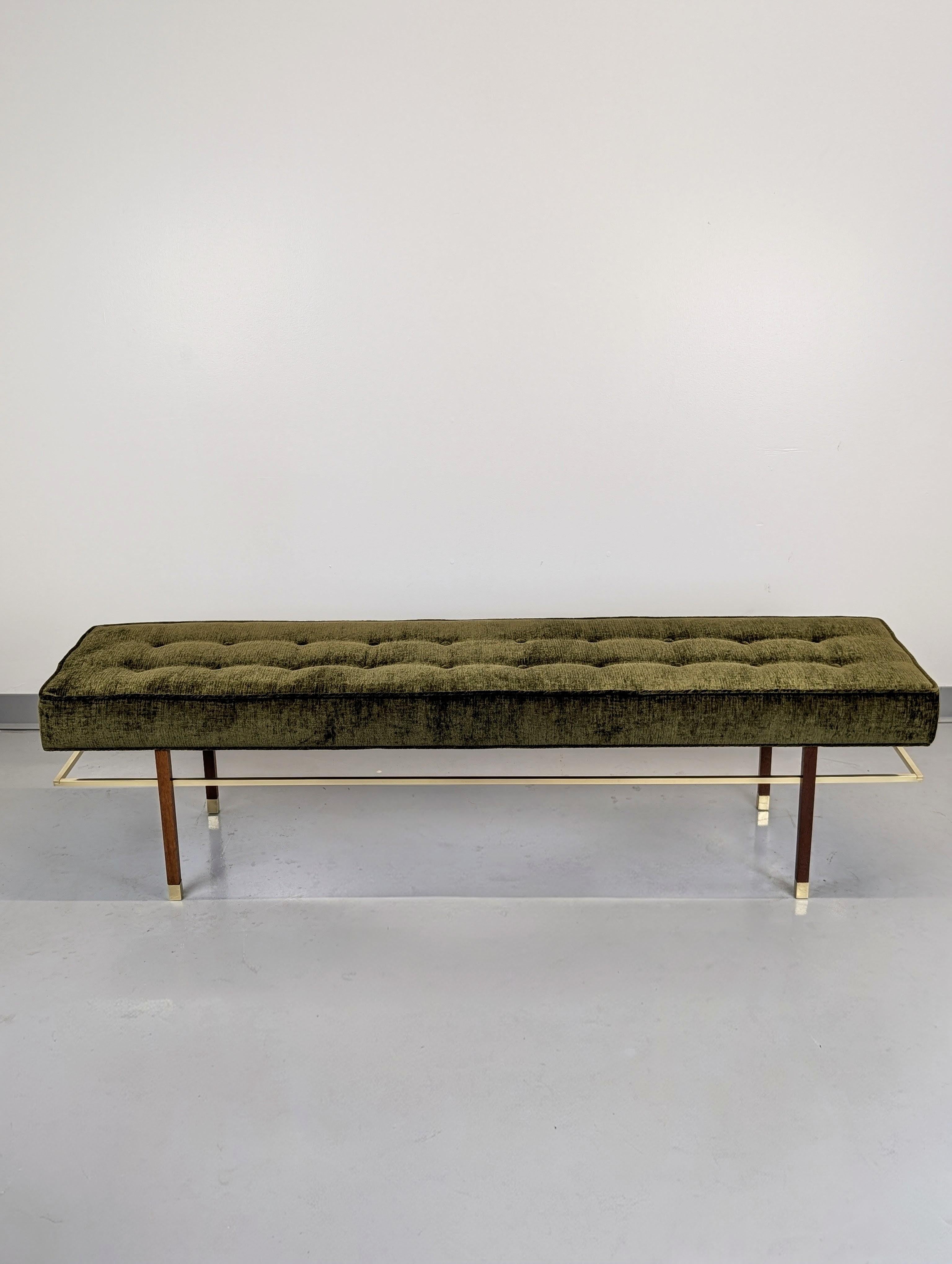 XX secolo Panchina in mogano e ottone Harvey Probber Model PUB 70½ in vendita