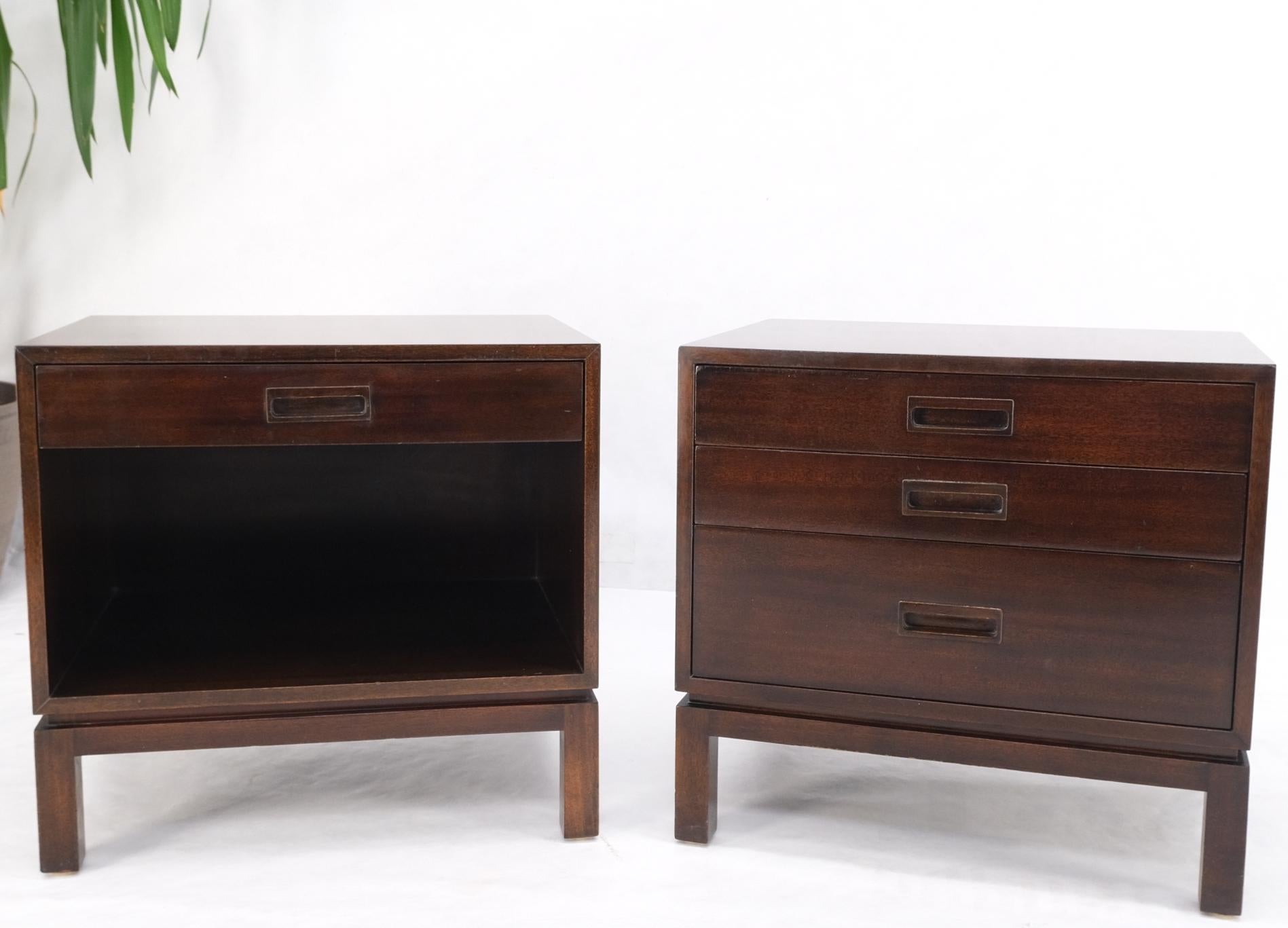 Mid-Century Modern Harvey Probber Non Matching Pair of Walnut 3 Drawers Nightstands End Tables For Sale