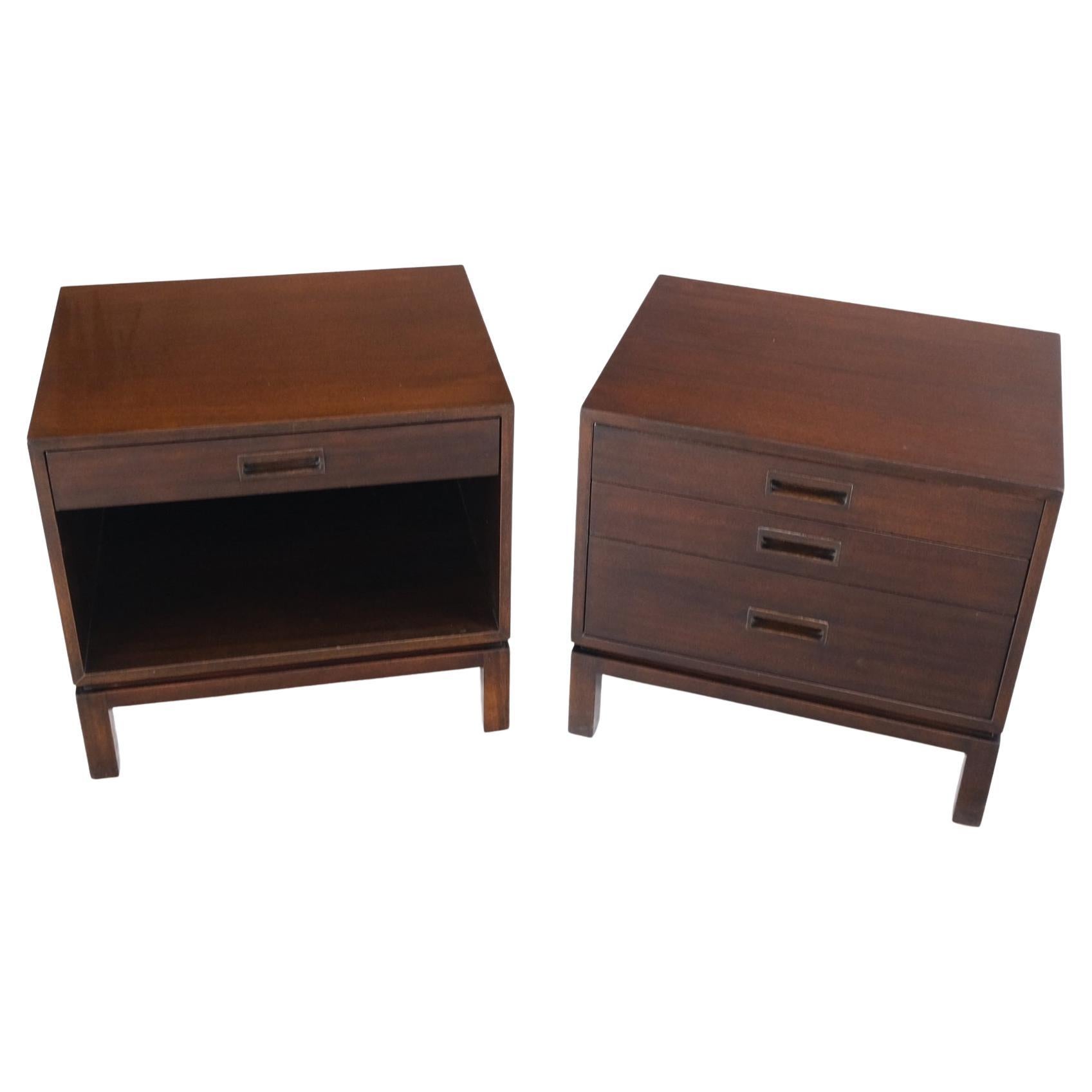 Harvey Probber Non Matching Pair of Walnut 3 Drawers Nightstands End Tables