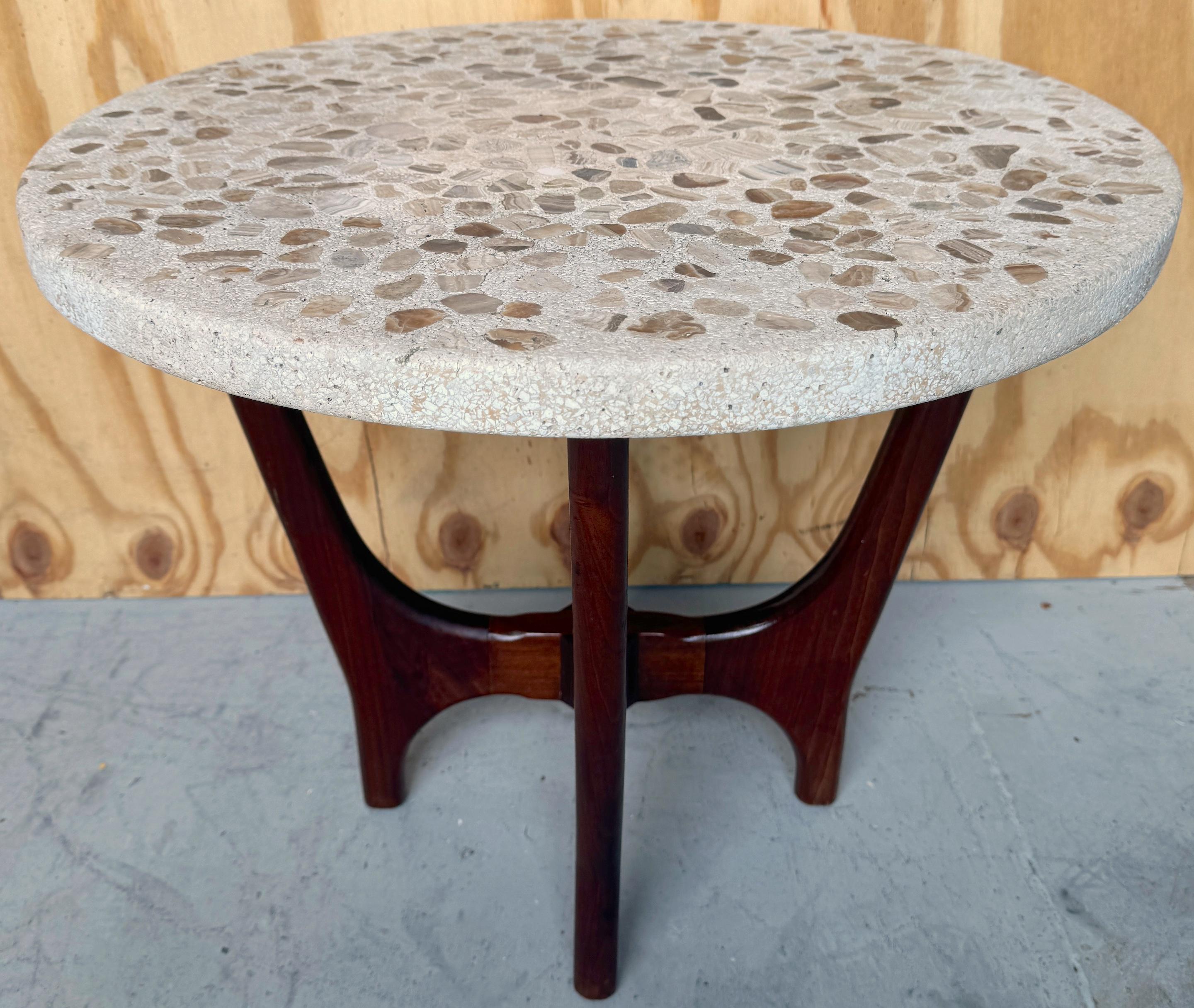 Harvey Probber Onyx, Marble, Terrazzo and Walnut Side Table
USA, Circa 1960s

A rare Mid-Century Modern round end or occasional table designed by Harvey Probber, made in the  1960s. This exquisite piece stands at 19.5 inches in height with a