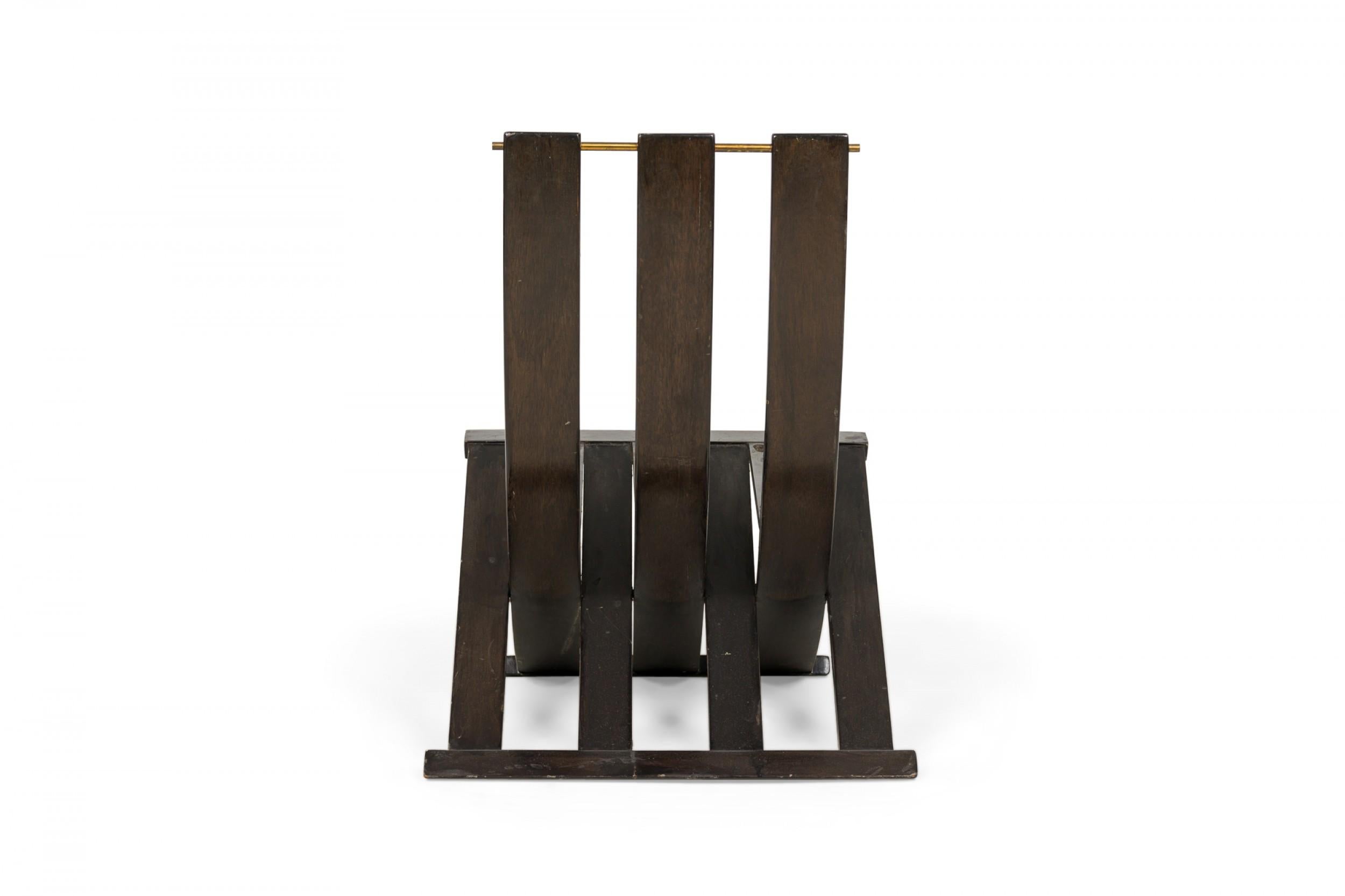 Chaise longue en bois noir peint 
