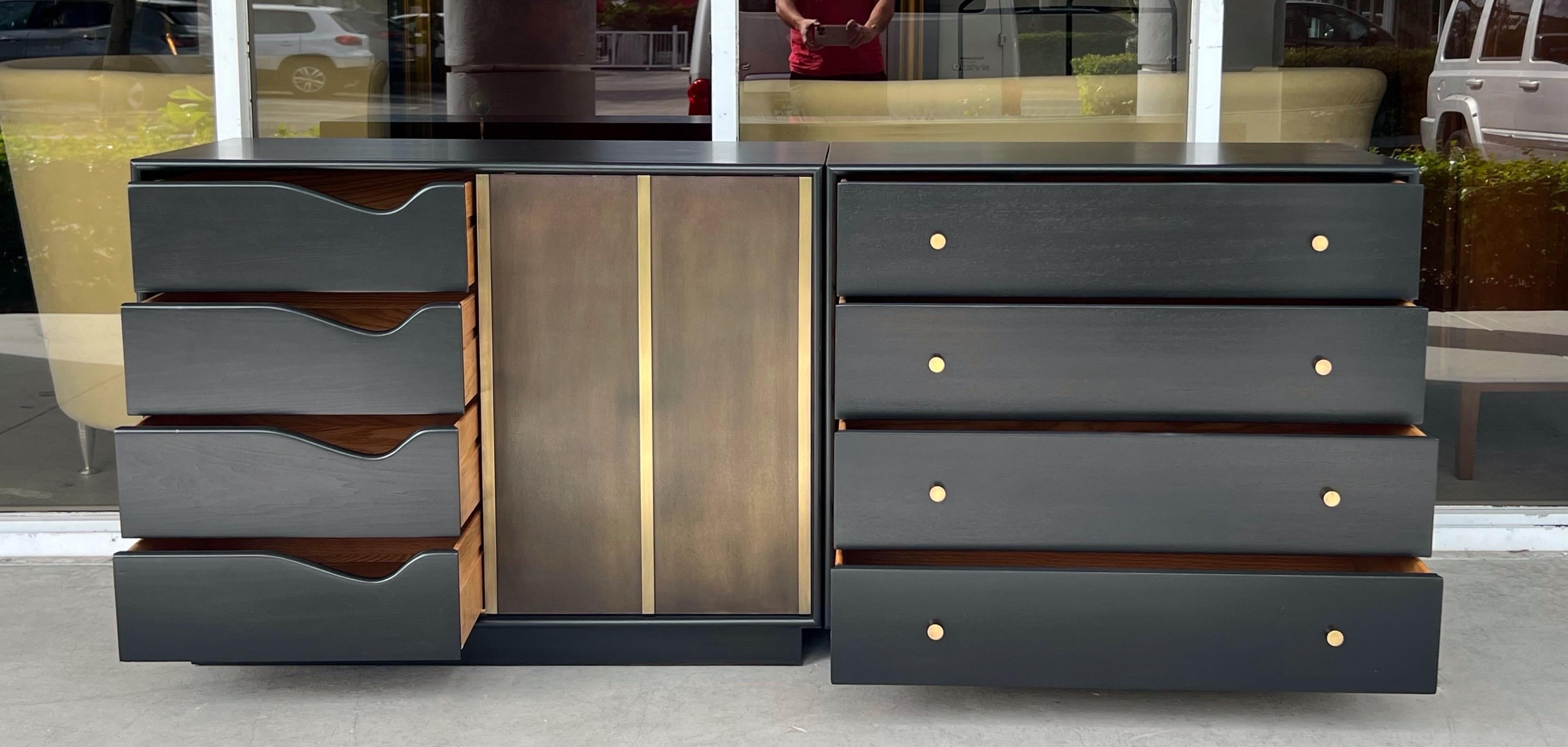 Harvey Probber Pair of Ebonized and Etched Brass Doors Cabinets Credenza For Sale 7