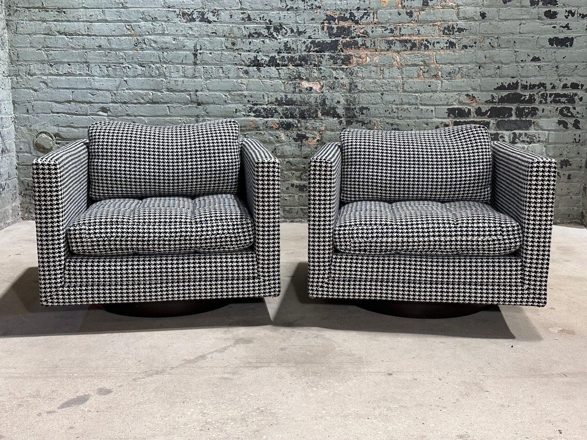 Mid-Century Modern Harvey Probber Pair Swivel Cube Lounge Club Chairs, #1461, 1960