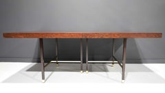 Harvey Probber Table de salle à manger en bois de rose avec garniture en laiton