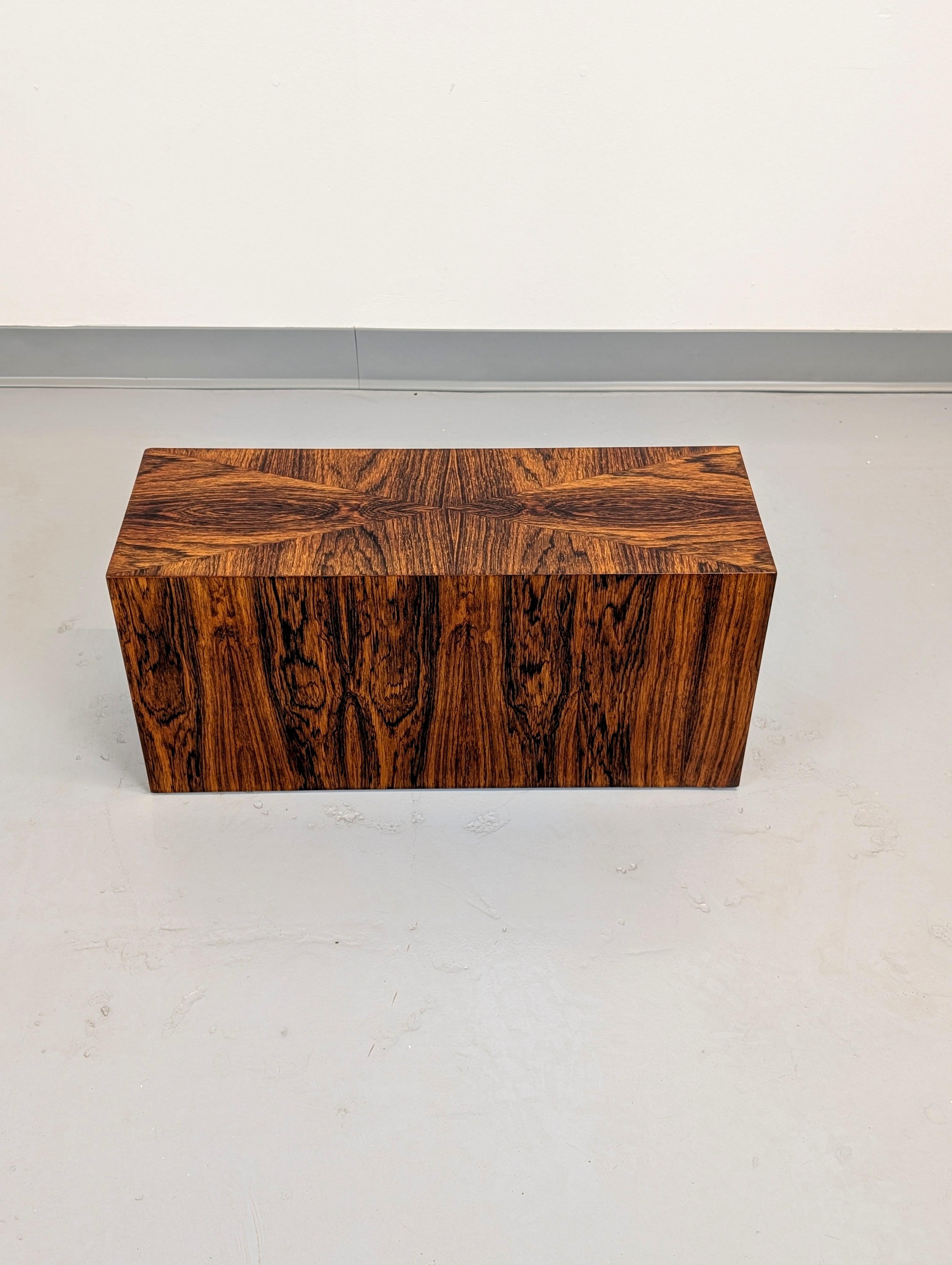 Tavolino in vetro ellittico in legno di palissandro di Harvey Probber in vendita 4