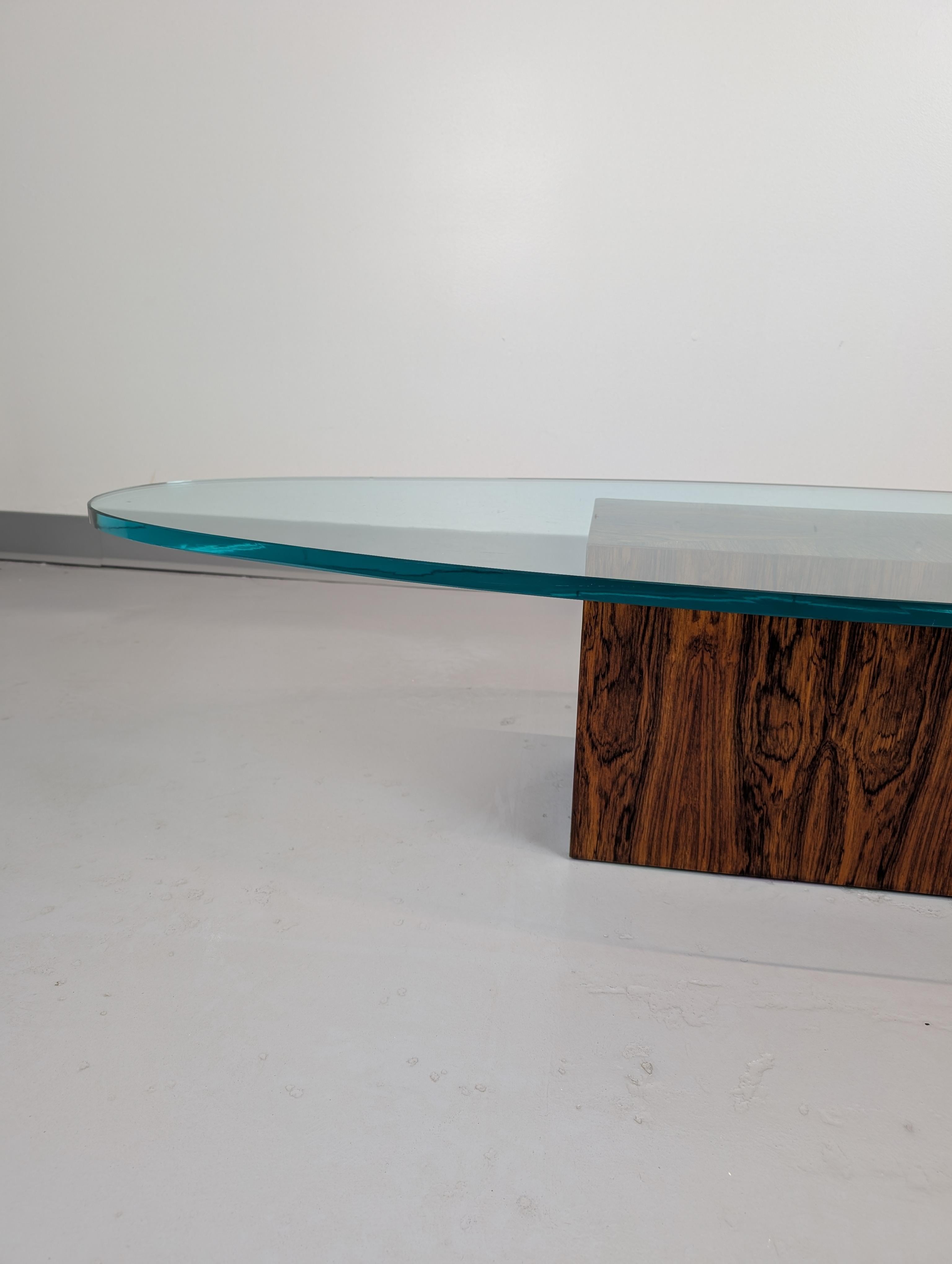 Tavolino in vetro ellittico in legno di palissandro di Harvey Probber in vendita 9