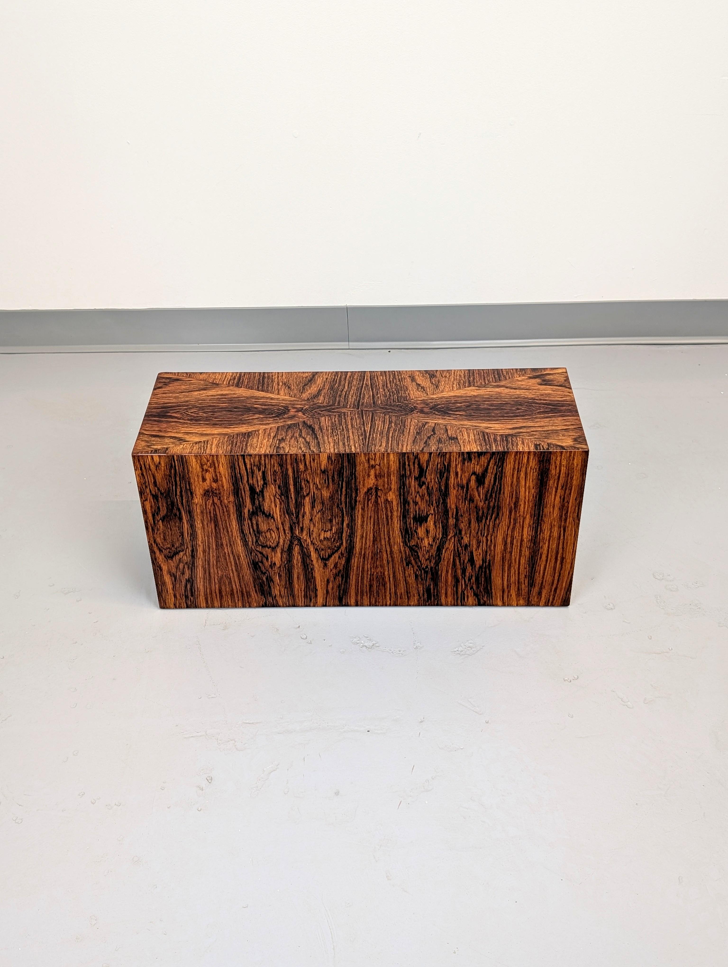 Tavolino in vetro ellittico in legno di palissandro di Harvey Probber in vendita 2