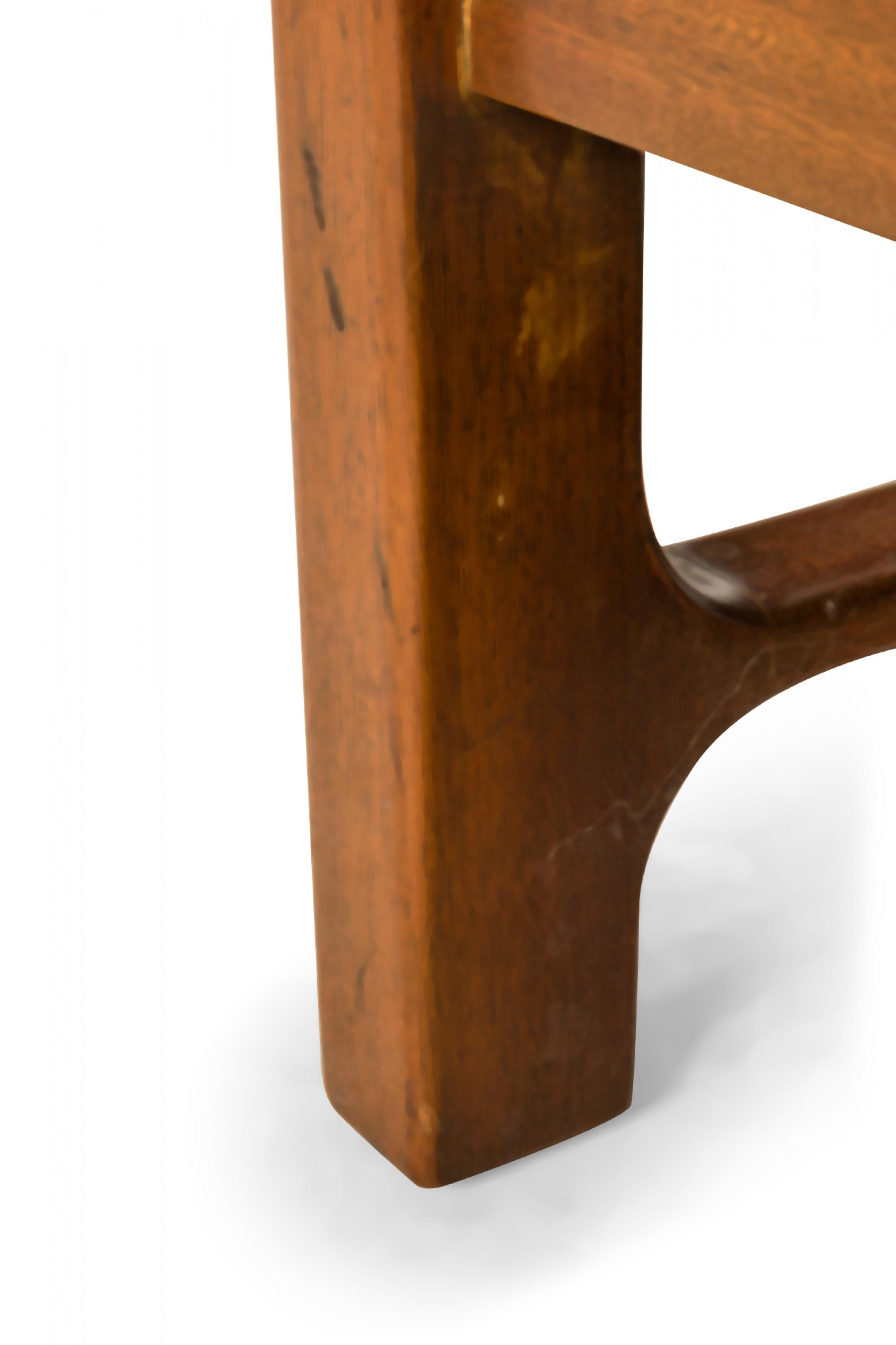 Harvey Probber Geometrischer Loungesessel aus Nussbaumholz und braun gepolstert im Angebot 1