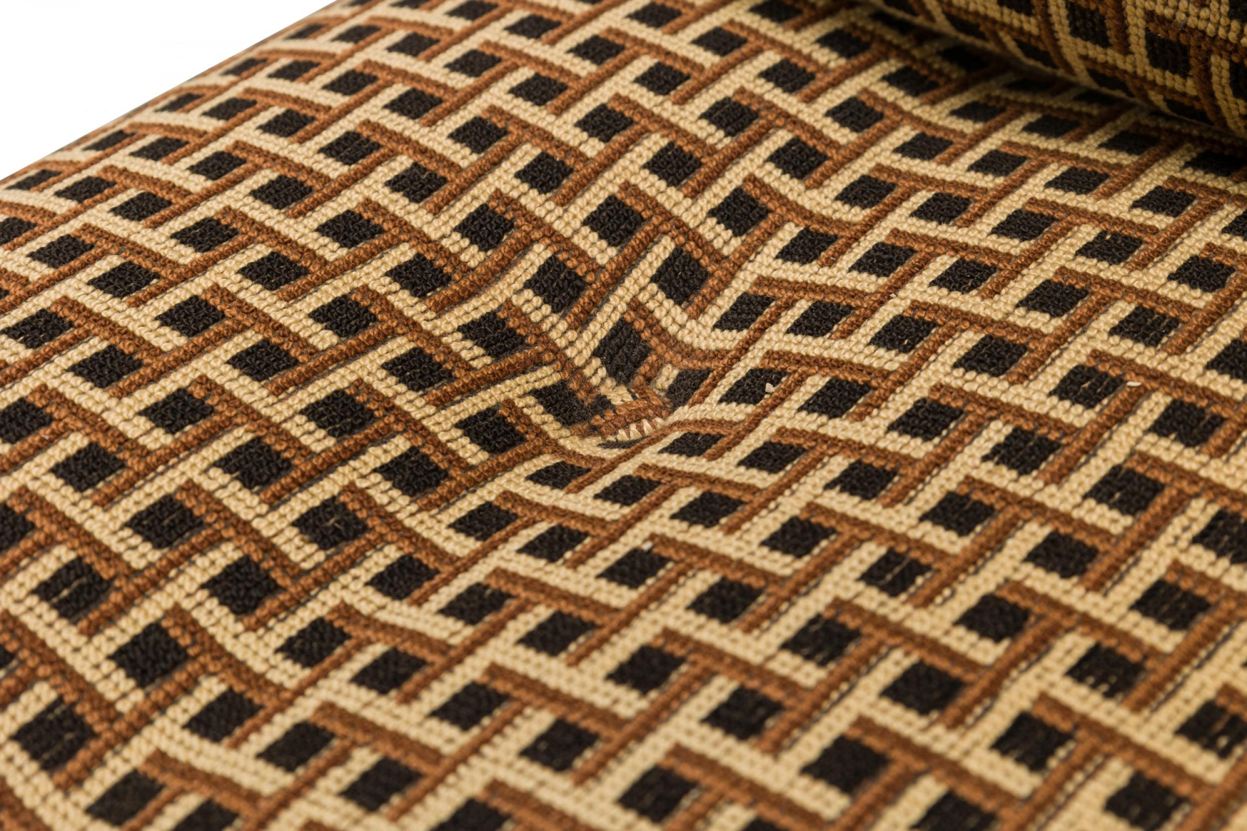 Poltrona da salotto imbottita in noce e marrone geometrico di Harvey Probber in vendita 2