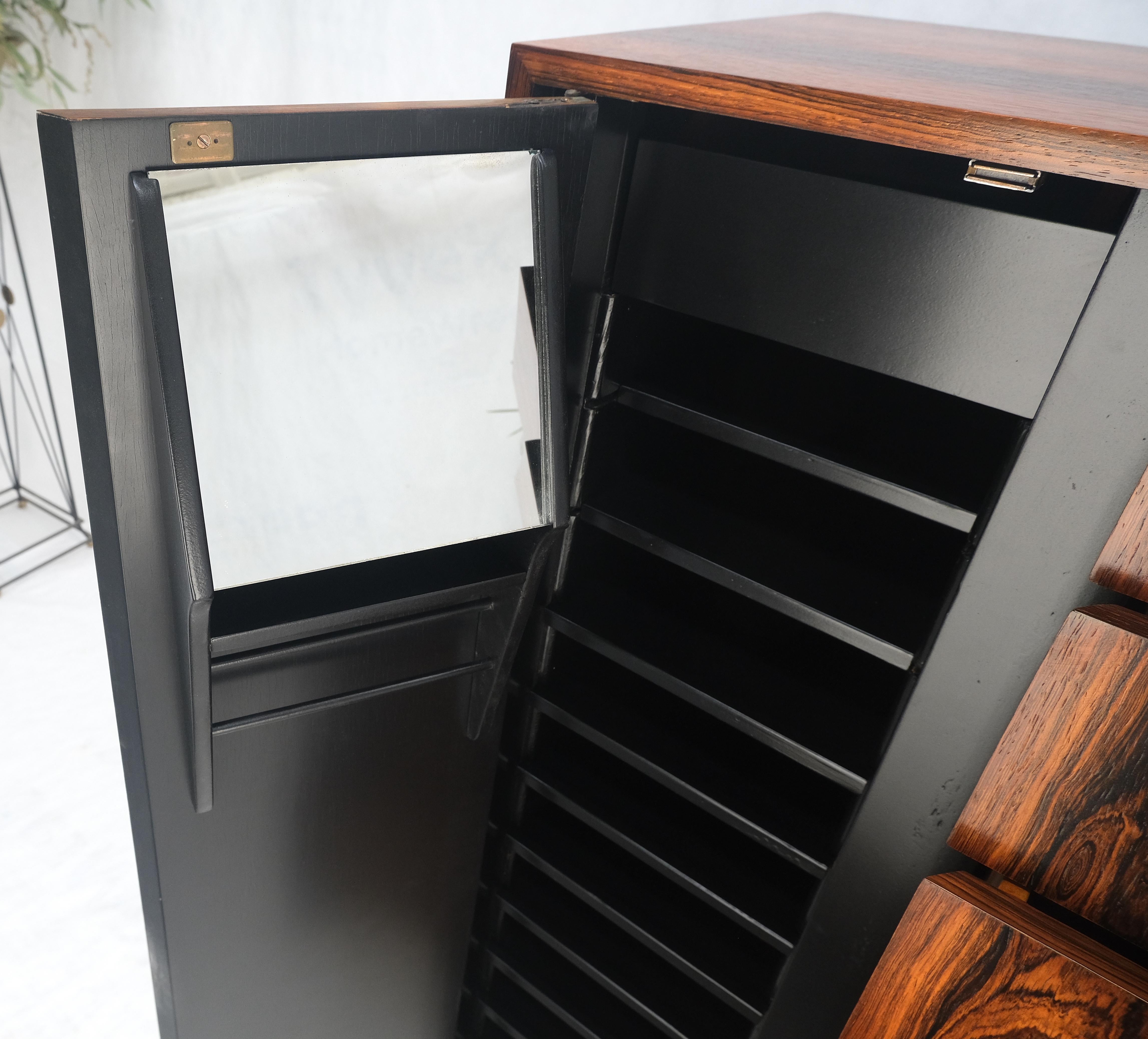 Harvey Probber, comò laterale in stile chifforobe, splendido cassettone in palissandro MINT In condizioni ottime in vendita a Rockaway, NJ