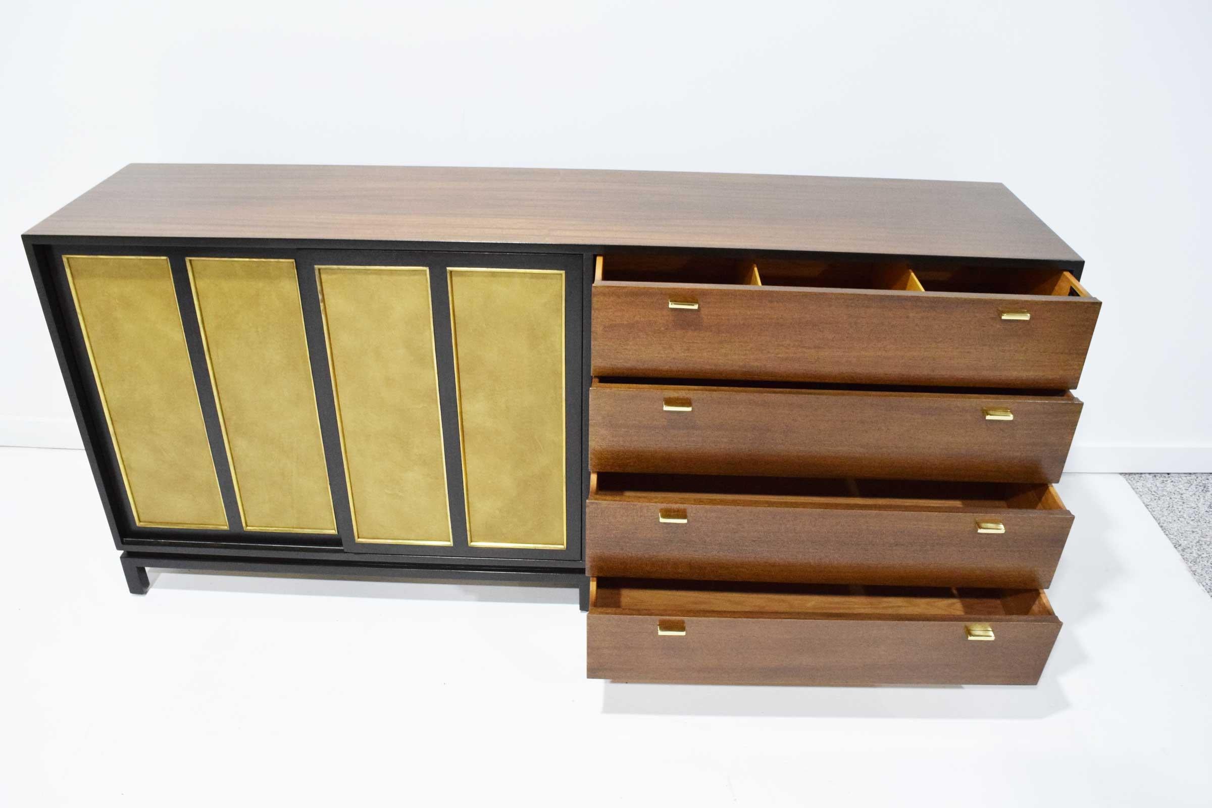Mid-Century Modern Harvey Probber Signed Sideboard in Mahogany with Gold Trim, 1960s For Sale