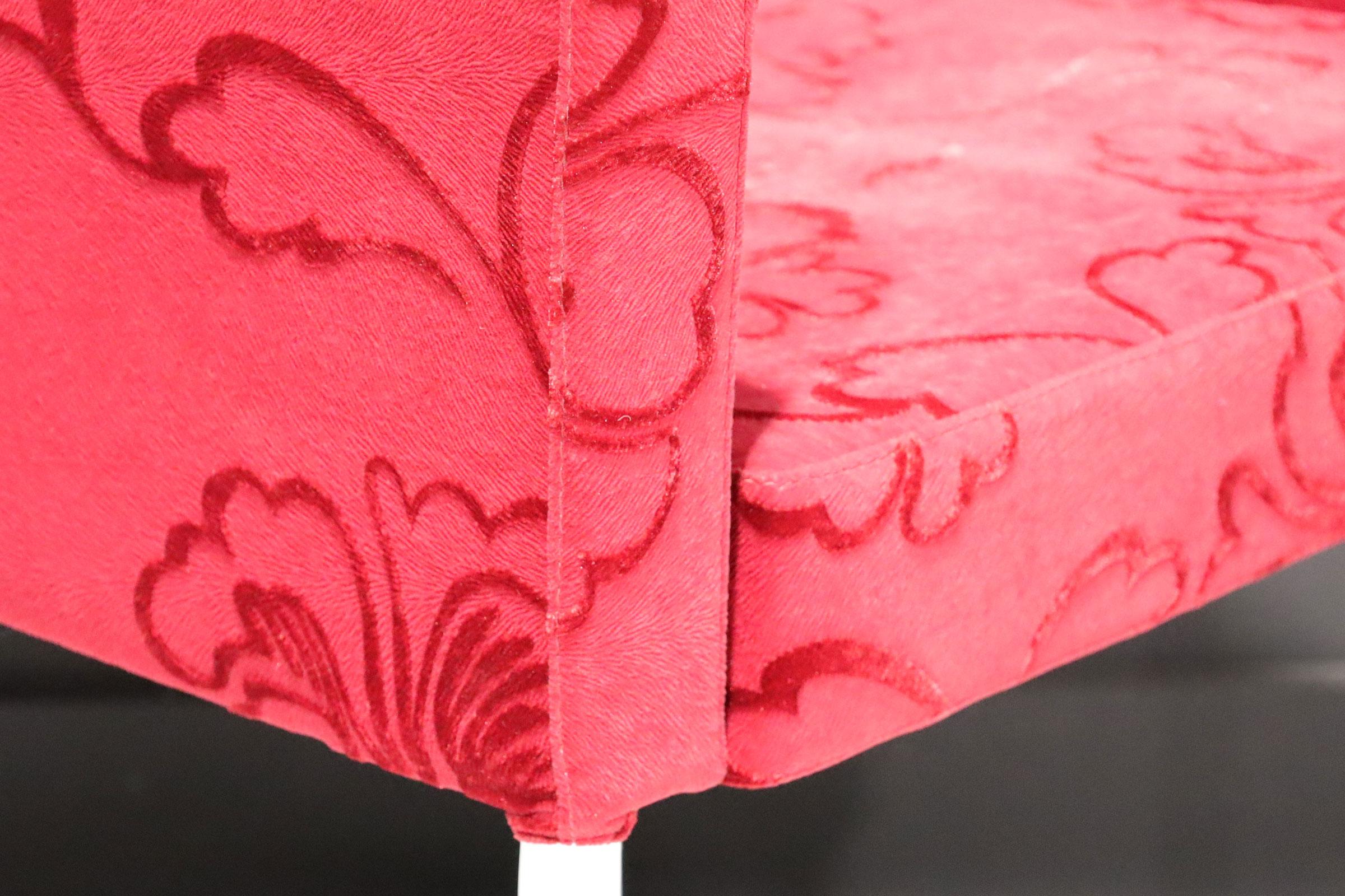 Tissu d'ameublement Chaise de salle à manger en porte-à-faux en velours rouge de style Harvey Probber en vente