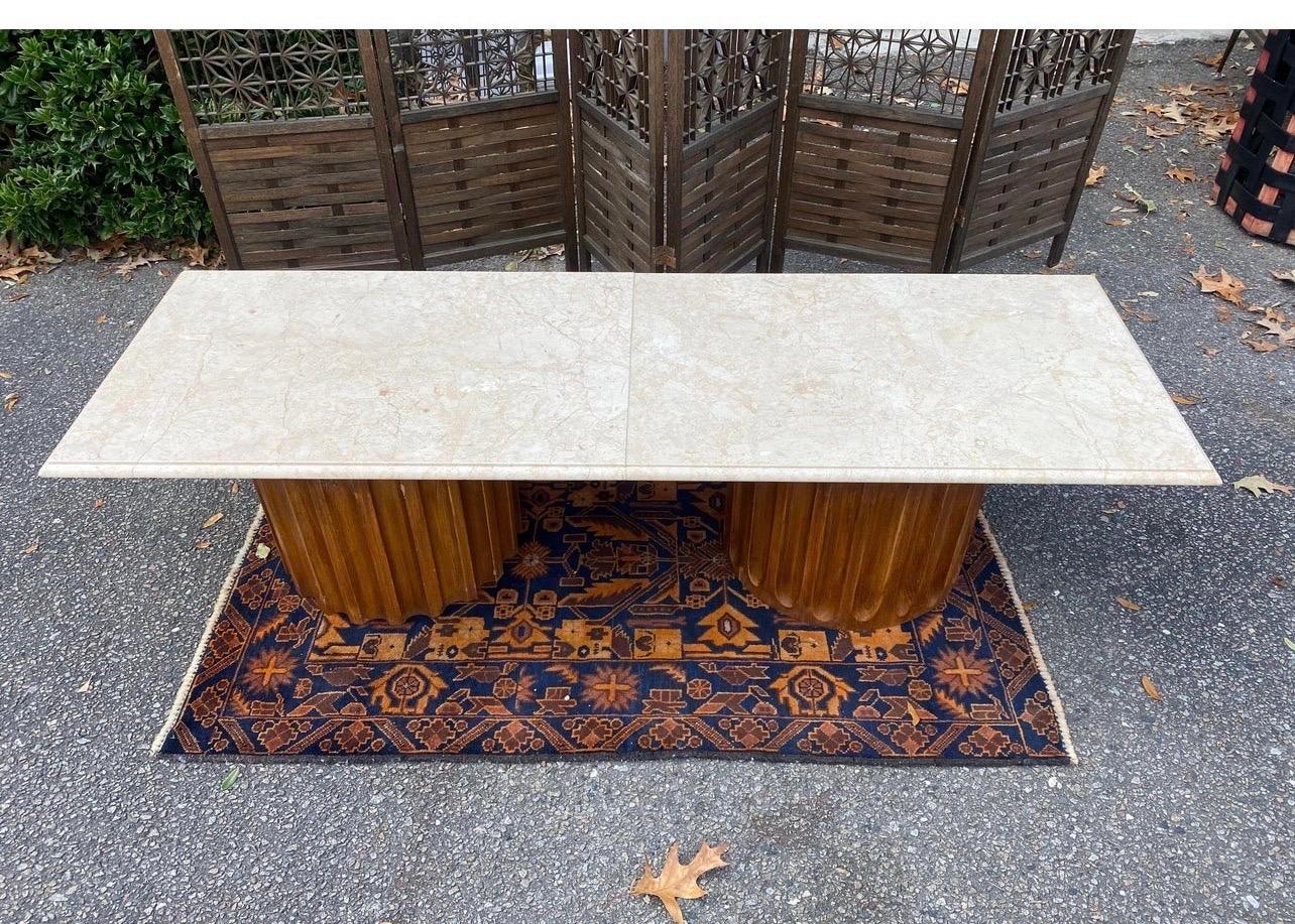 I’m offering this excellent Harvey Probber long coffee table at this exceptional price because the original top seems to have been replaced with a marble top. I would even say that it’s the original top that has been repaired but the “break” in the