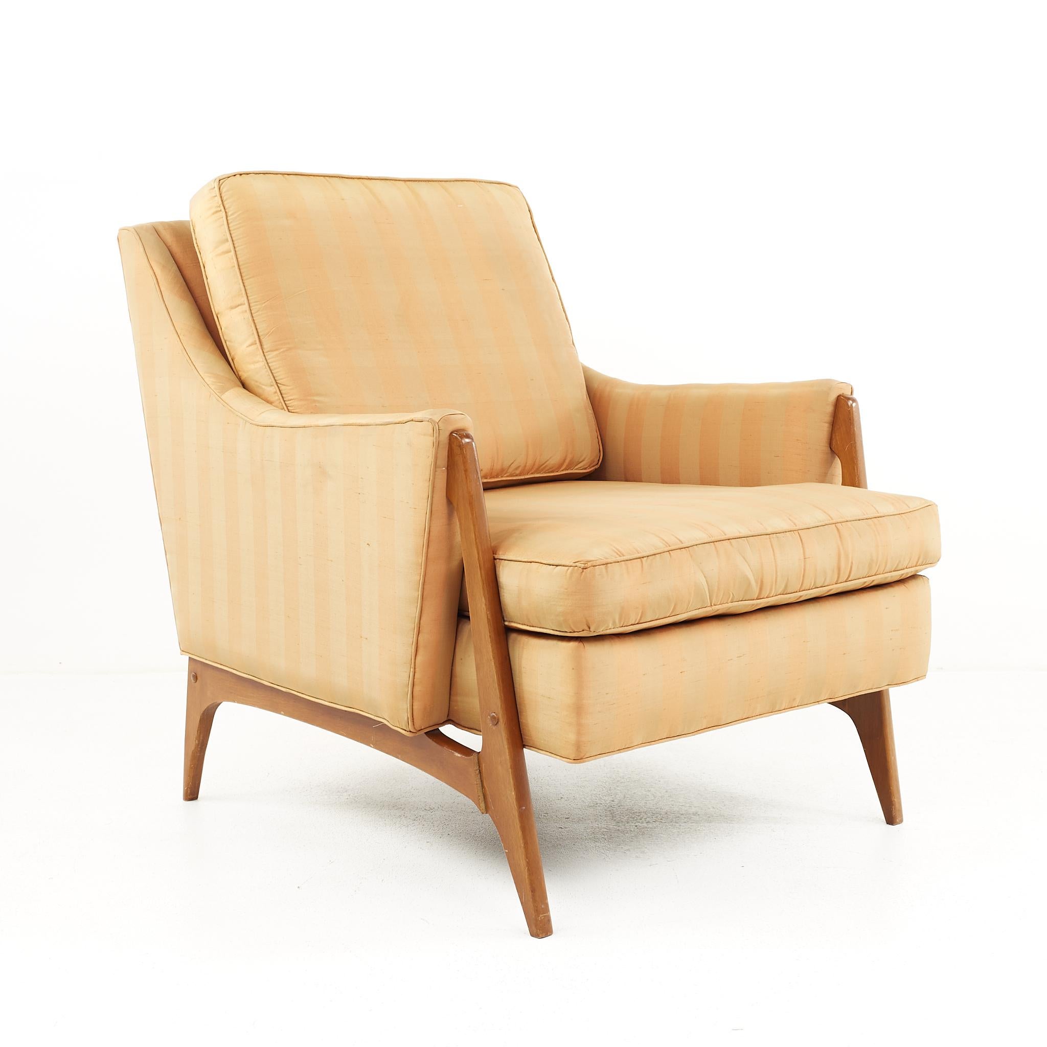 Mid-Century Modern Harvey Probber Style Mid-Century Walnut Lounge Chairs, a Pair