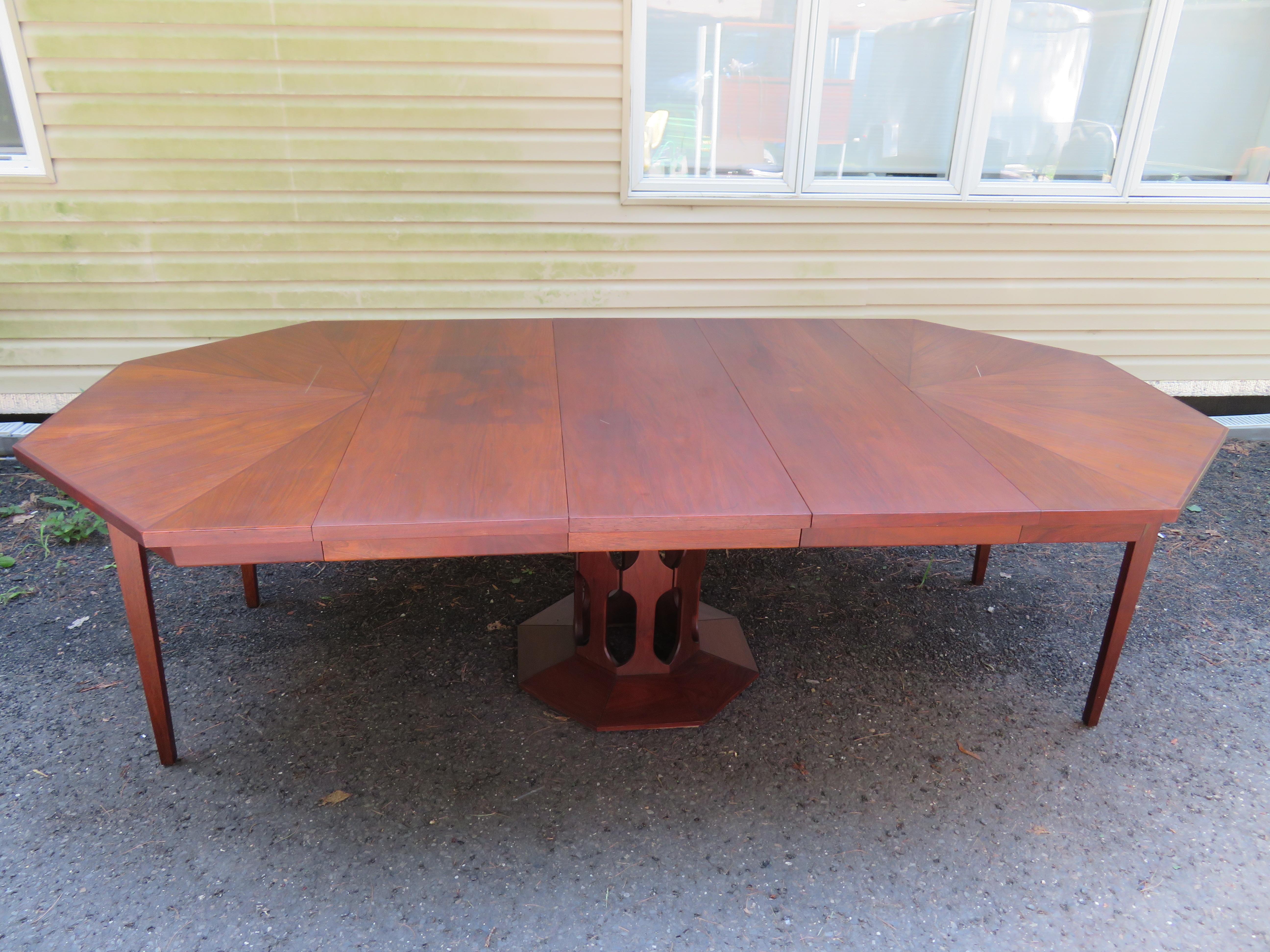 Harvey Probber Style Walnut Octagon Extension Table 3 Leaves Mid-Century Modern 4