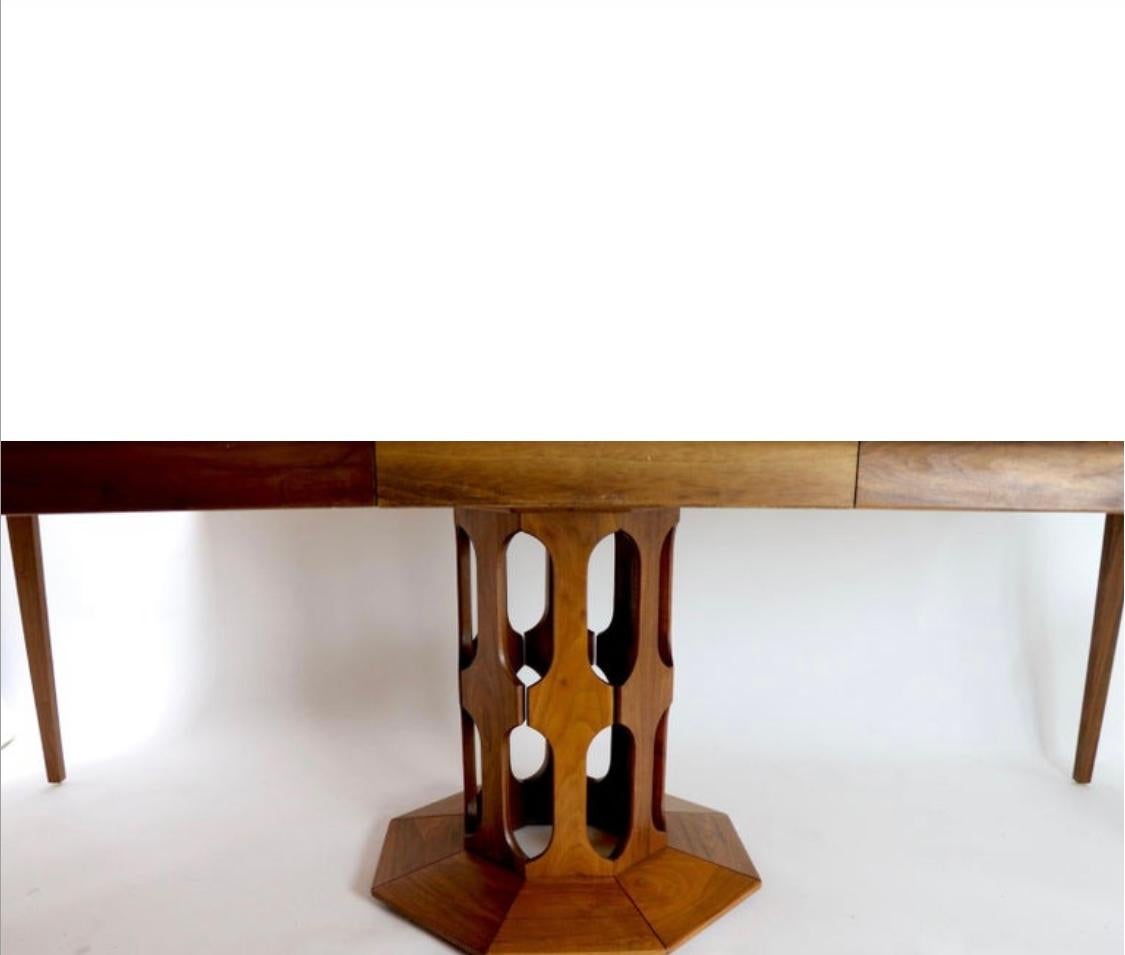 Harvey Probber Style Walnut Octagon Extension Table 3 Leaves Mid-Century Modern In Good Condition In Buffalo, NY