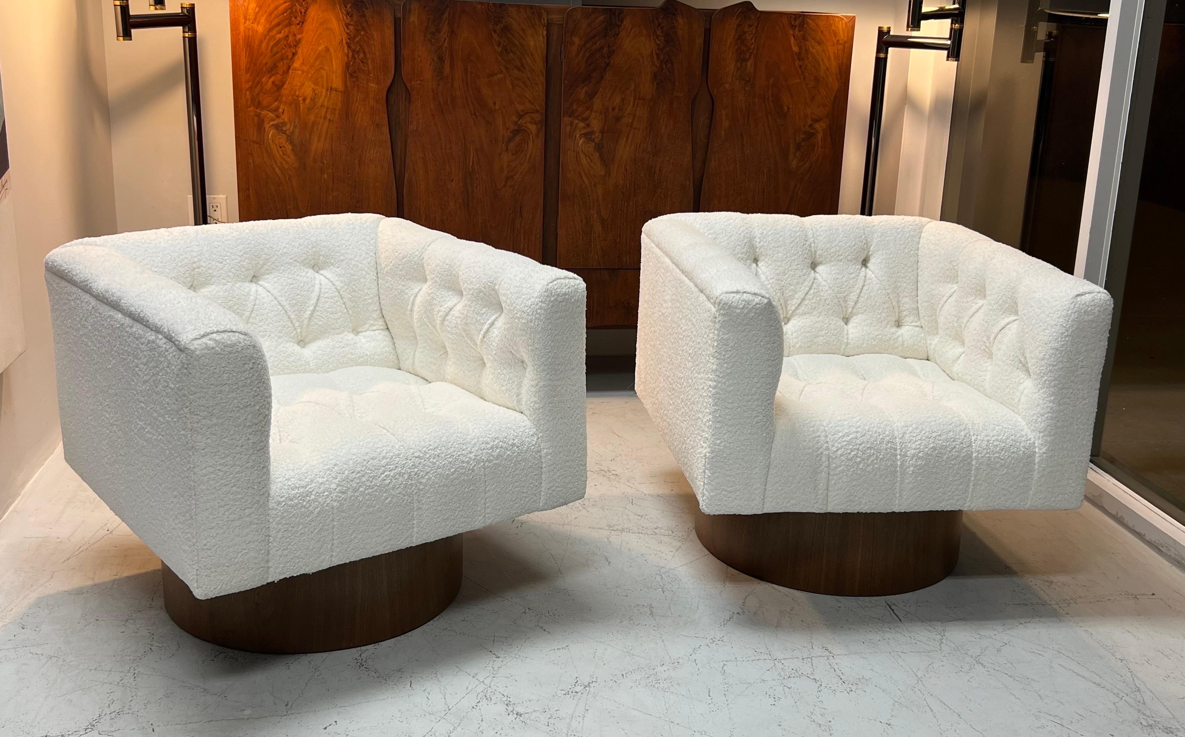 Harvey Probber Swivel Cube Club Lounge Chairs  In Good Condition For Sale In Miami, FL