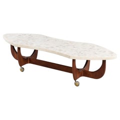 Table basse en terrazzo et noyer de Harvey Probber sur roulettes en laiton