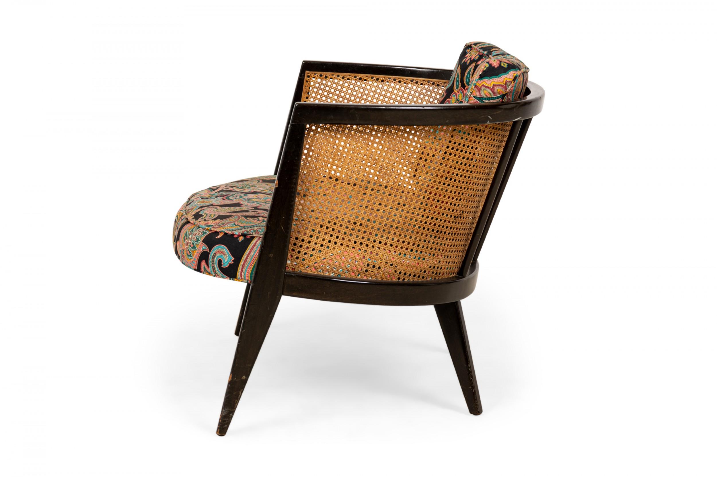 Harvey Probber Holz, Caning und Paisley-Stoff gepolstert Hoop Lounge Stuhl (Moderne der Mitte des Jahrhunderts) im Angebot