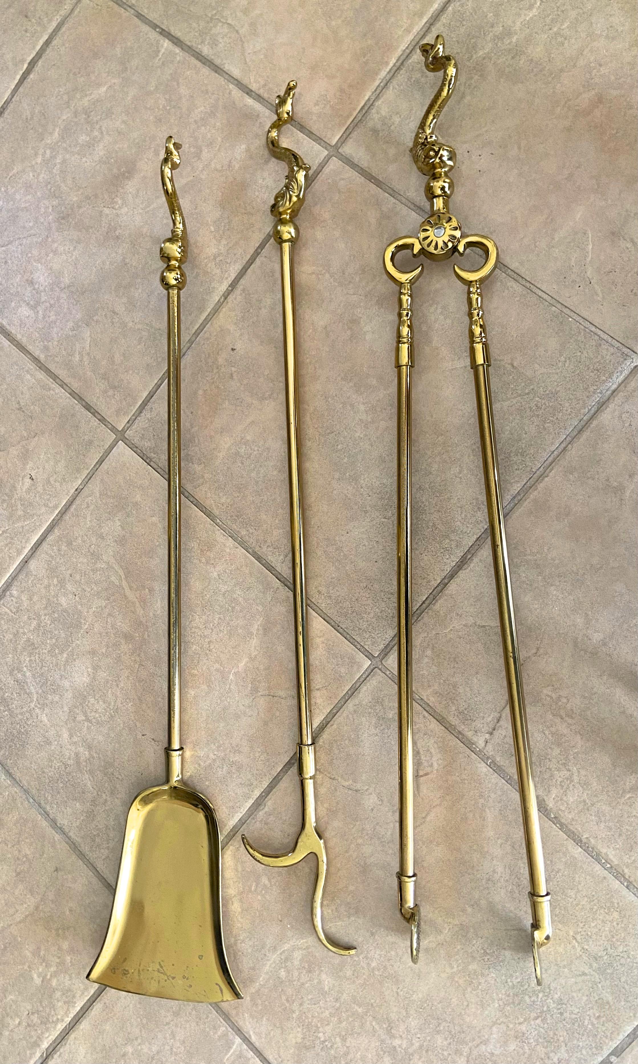 Harvin 'Virginia Metalcrafters' Dolphin Brass Fireplace Tool Set 5