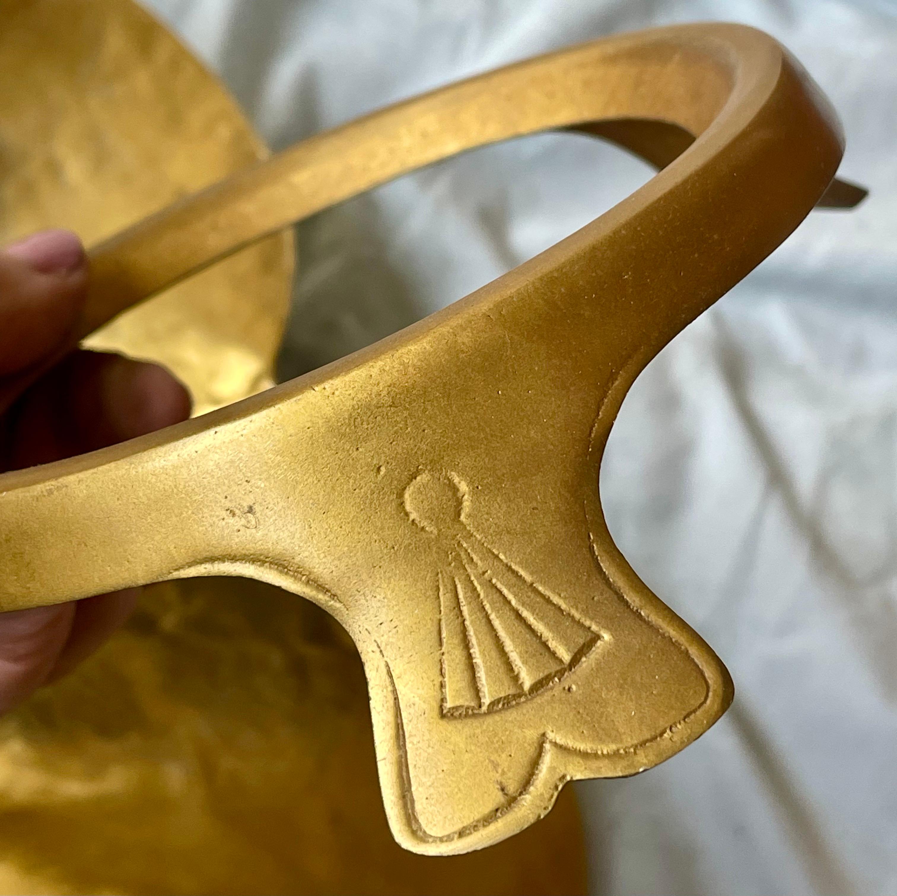 Ciotola grande in alluminio anodizzato oro Harvin Virginia Metalcrafters su supporto in vendita 2