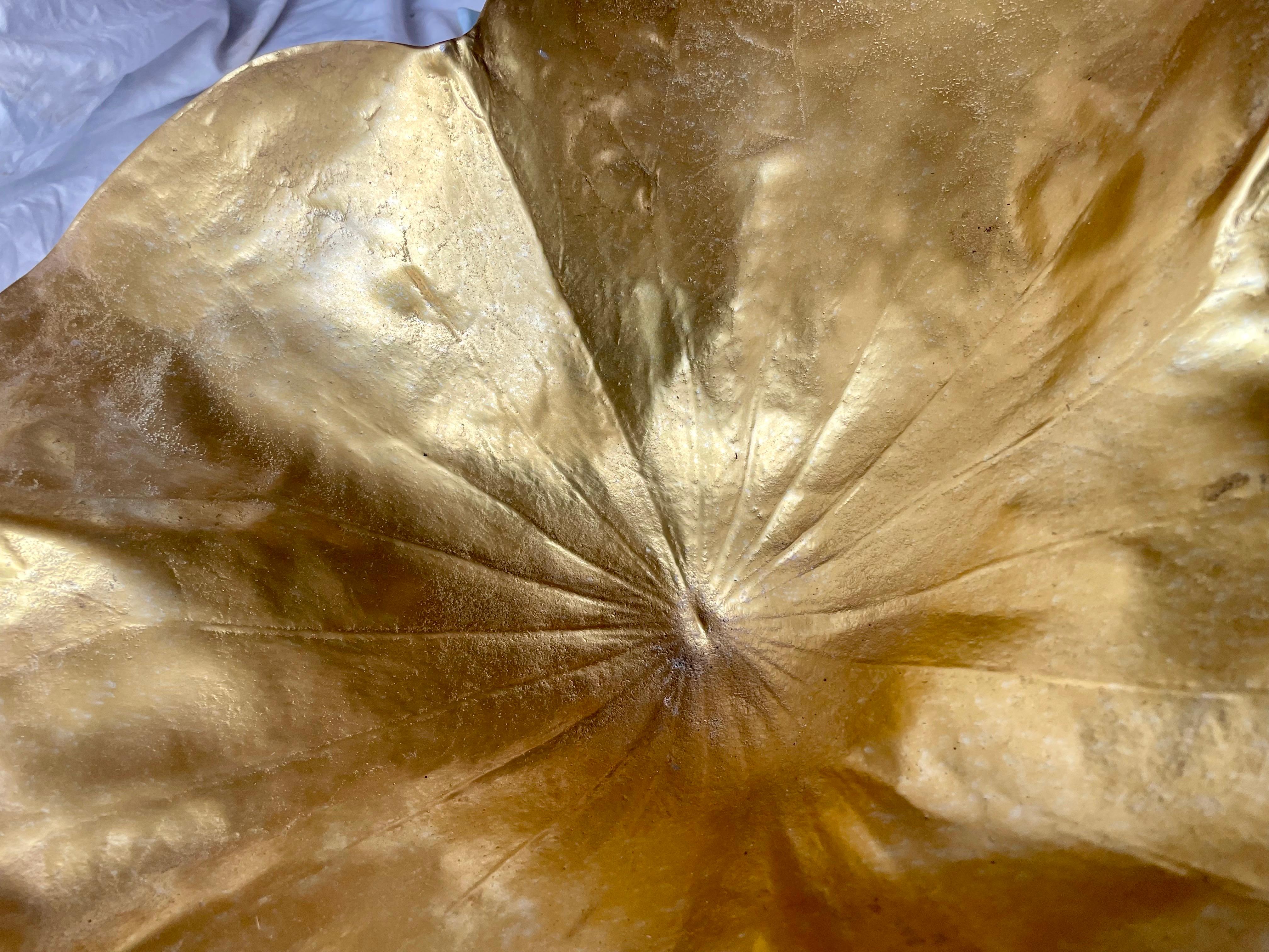 Anodizzato Ciotola grande in alluminio anodizzato oro Harvin Virginia Metalcrafters su supporto in vendita