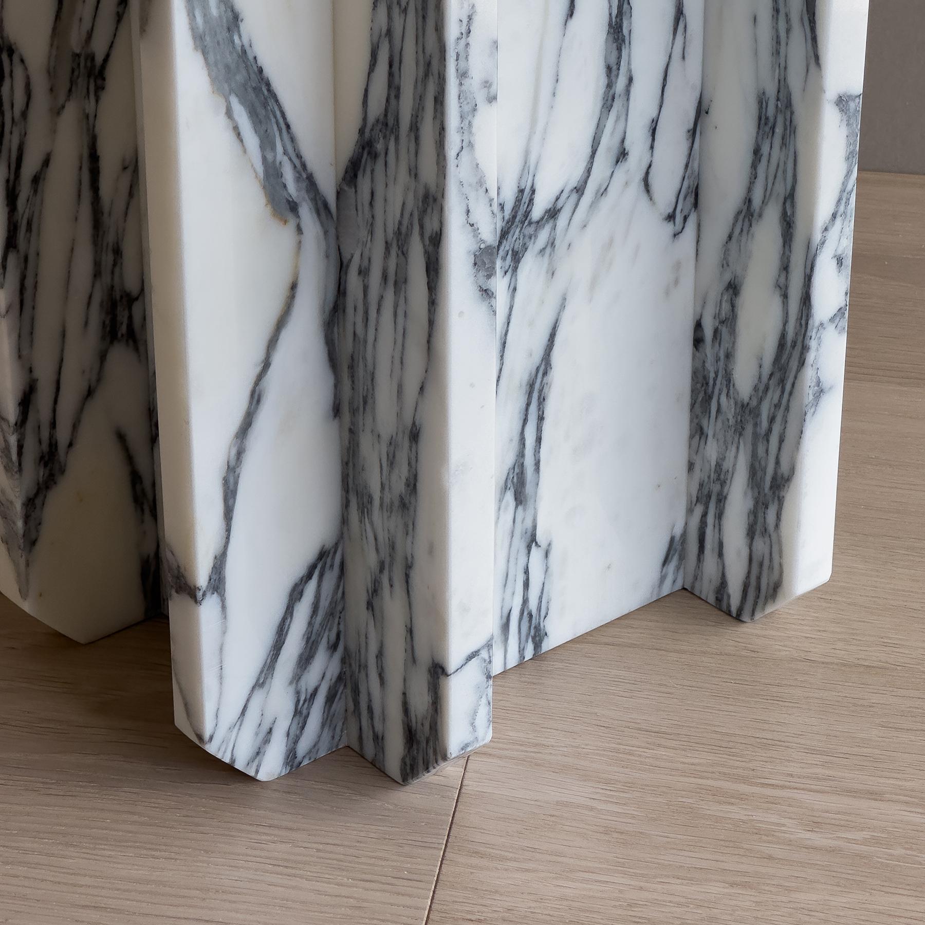 Singaporean HASH Side Table in Arabescato Marble by Meble Matters For Sale