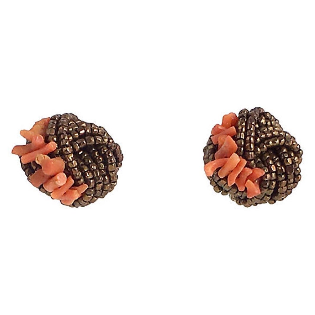 Haskell-Ohrringe aus Bronze und Korallenknoten im Angebot