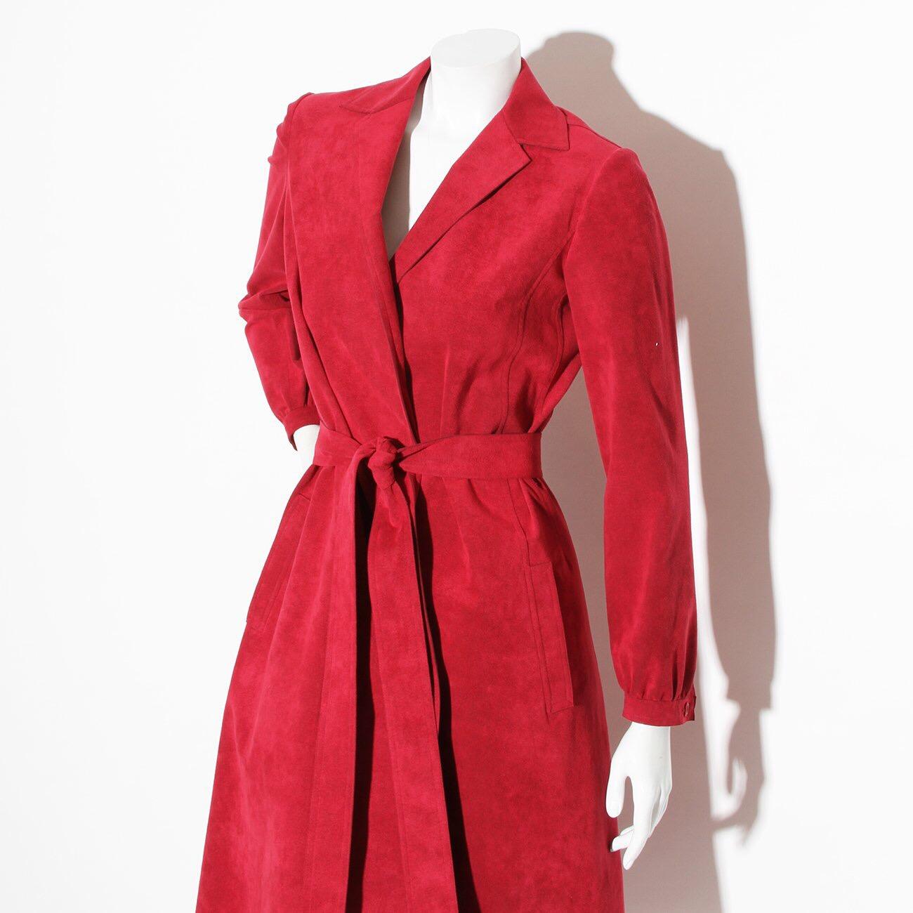 An iconic example from Roy Frowick Halston’s earlier work composed in the renowned patented “Ultrasuede” fabric which was revolutionary for its time for providing a luxury look for a more economical price in addition to low maintenance. Glastonbury
