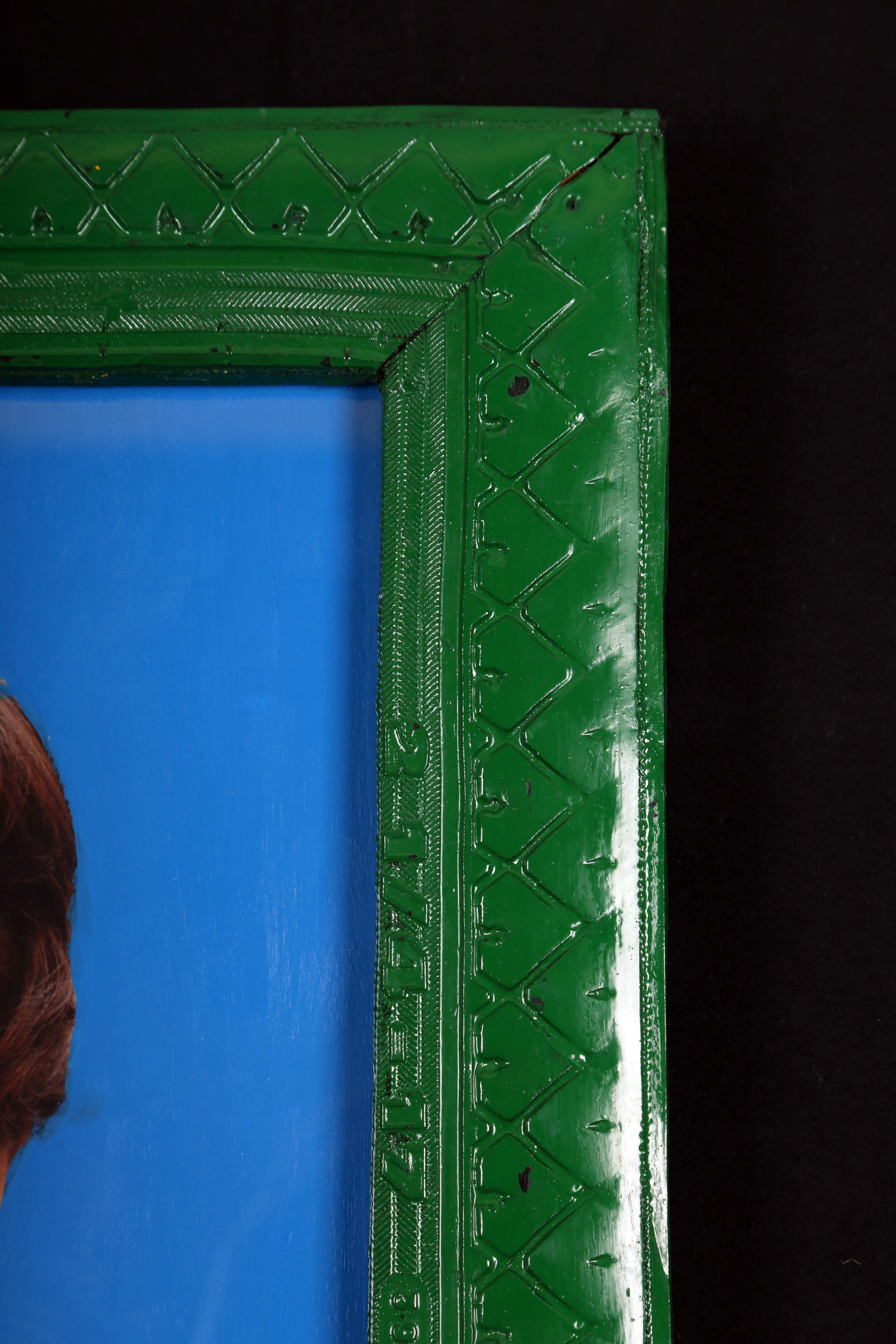 Hassan Hajjaj
Fendi Mädchen, 1999/1420
Giclée-Druck mit acryllackiertem Reifenrahmen
Gerahmt Abmessungen: 20 x 16 Zoll  (50,8 x 40,6 cm)