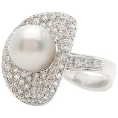 Hat Ring in White Diamond in 18 Karat White Gold