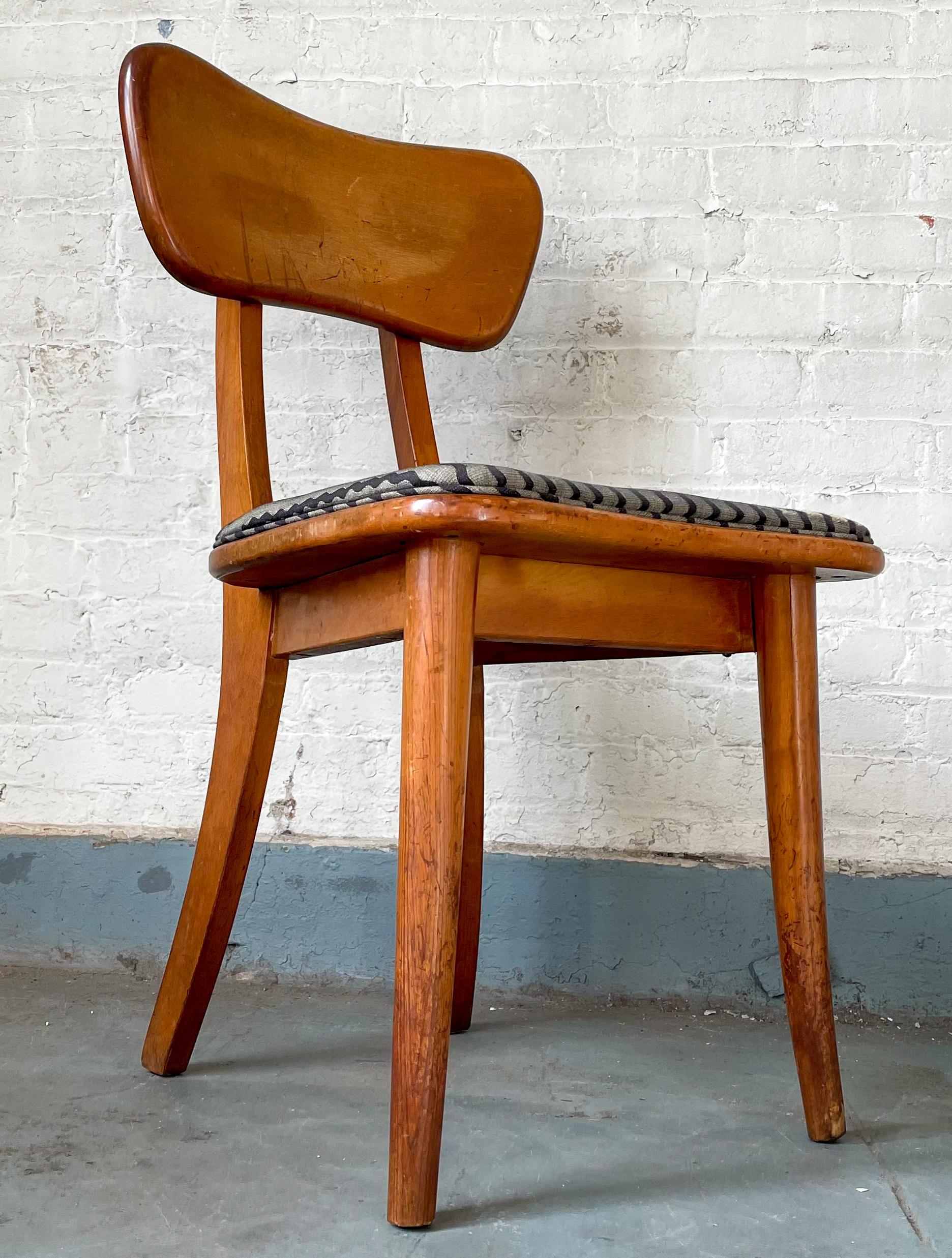 Hatfield/Craig, Stuhl mit organischem Design (Organische Moderne) im Angebot