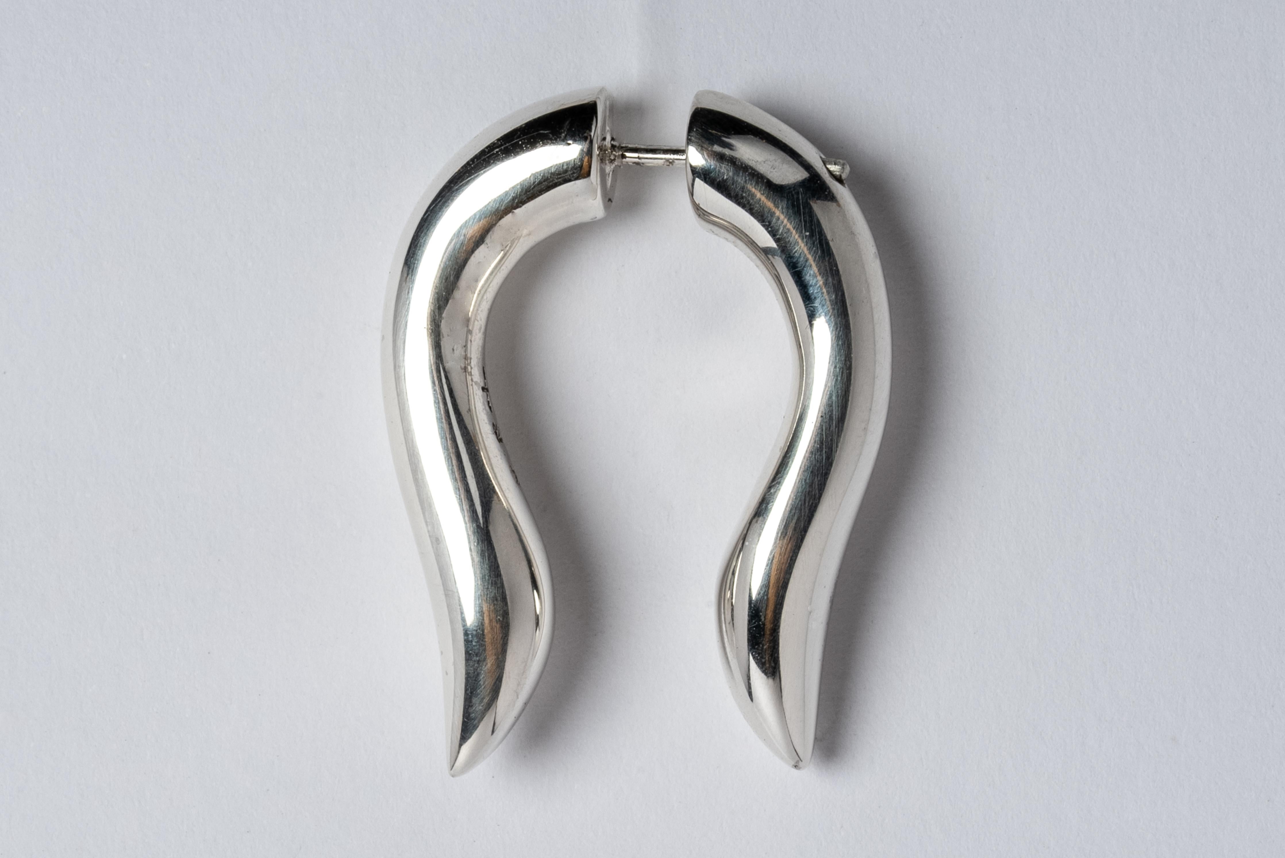 Women's or Men's Hathor Earring (PA) For Sale