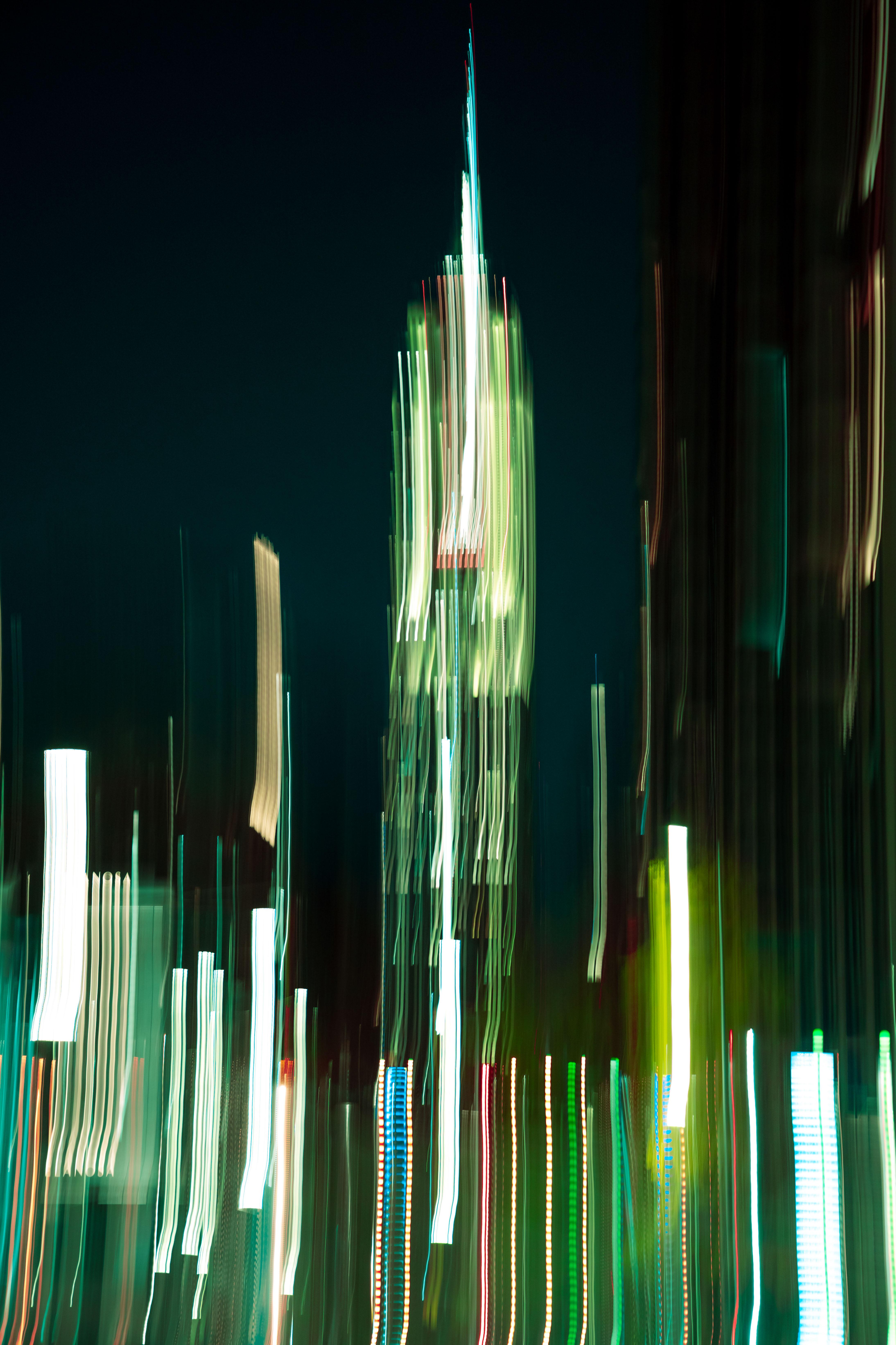 Color Photograph de Hatice Besun - "Imperio en Verde" Nueva York, Impresión Giclée, Fotografía Abstracta, Ed. Limitada