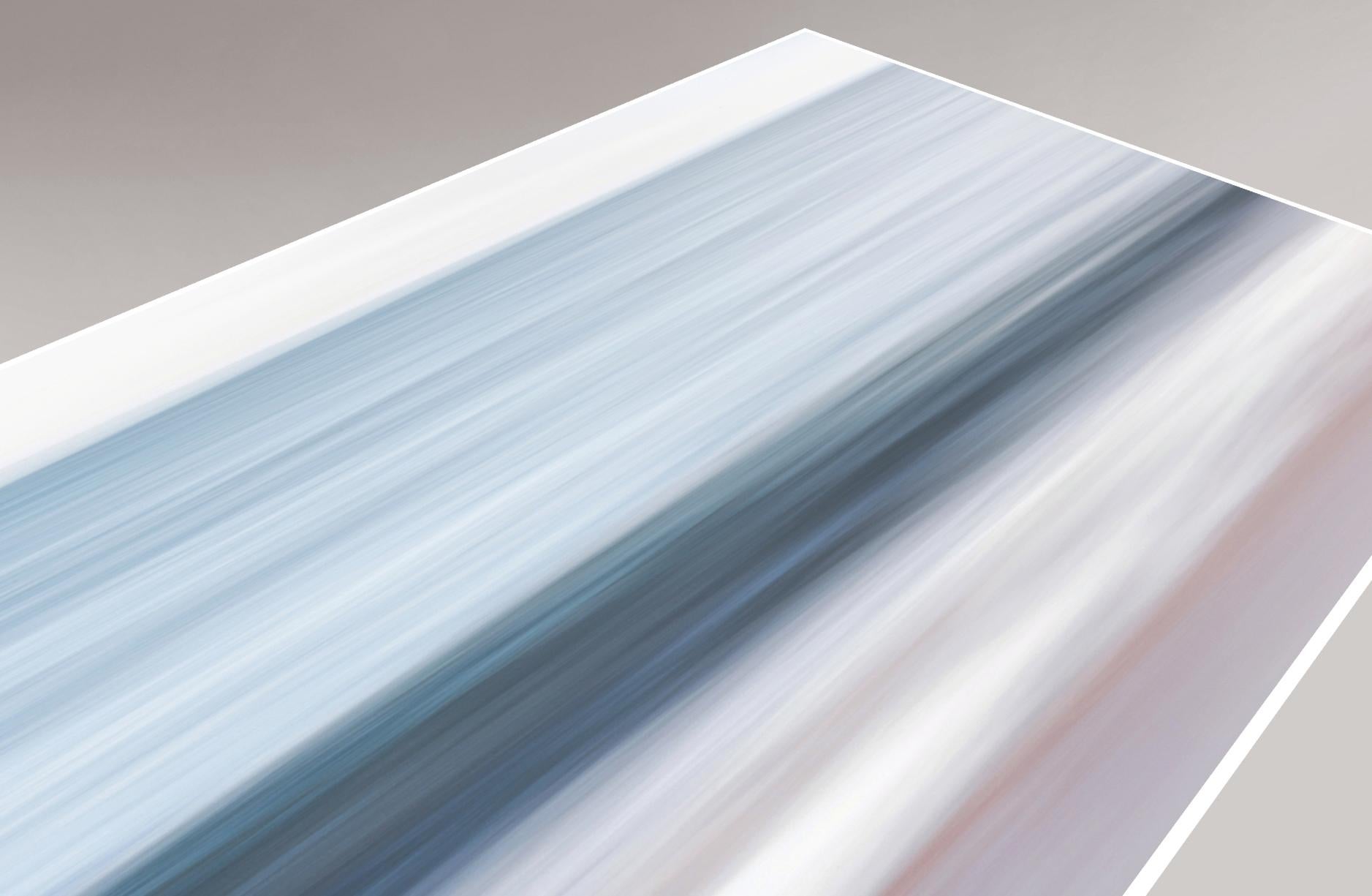 „On the edge of nothingness, n15“ Giclee-Druck, Abstrakte Fotografie, limitierte Auflage. – Photograph von Hatice Besun