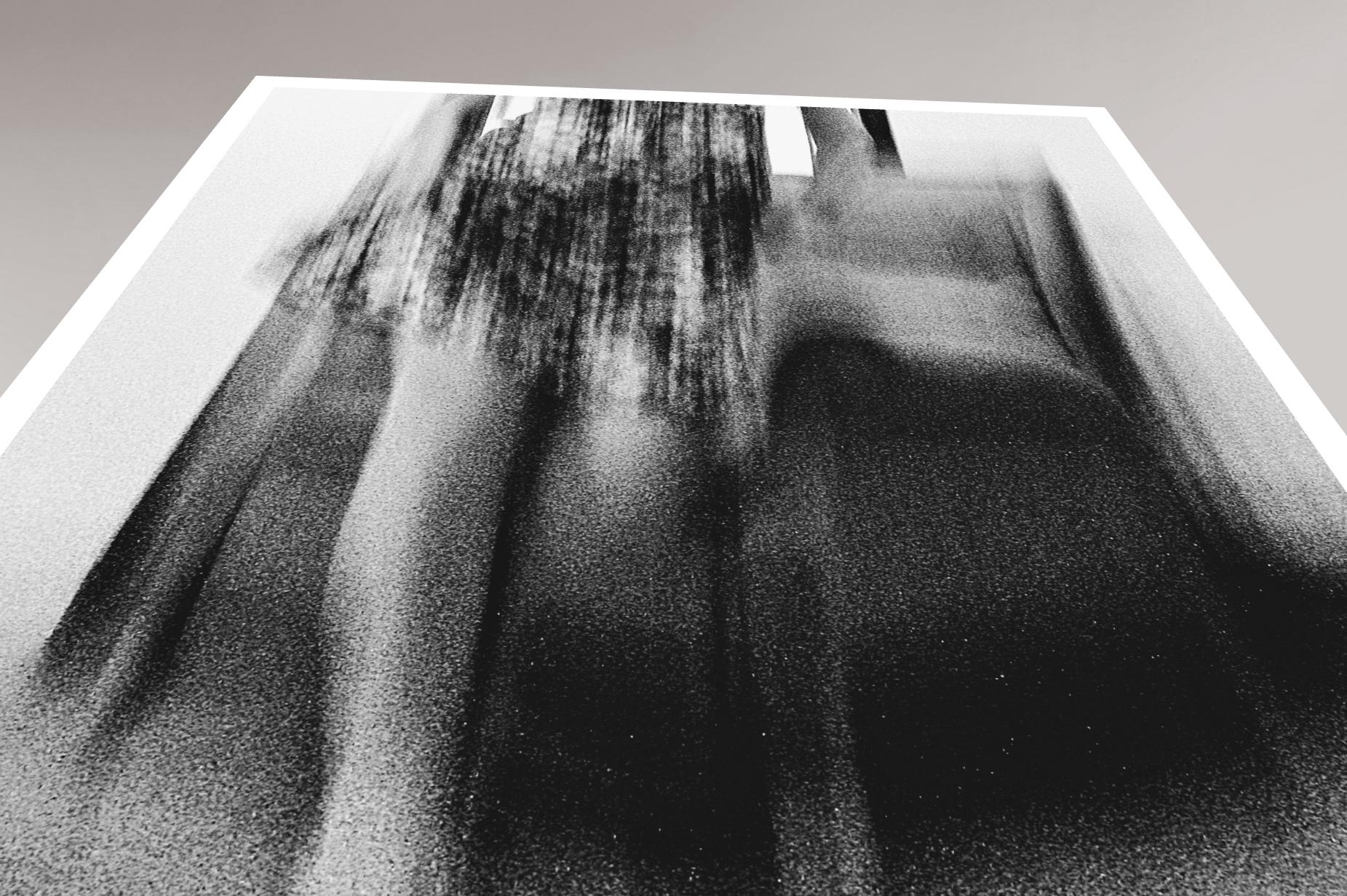 She The Frequency, Giclee-Druck, Abstrakte Fotografie, limitierte Auflage (Abstrakter Expressionismus), Photograph, von Hatice Besun
