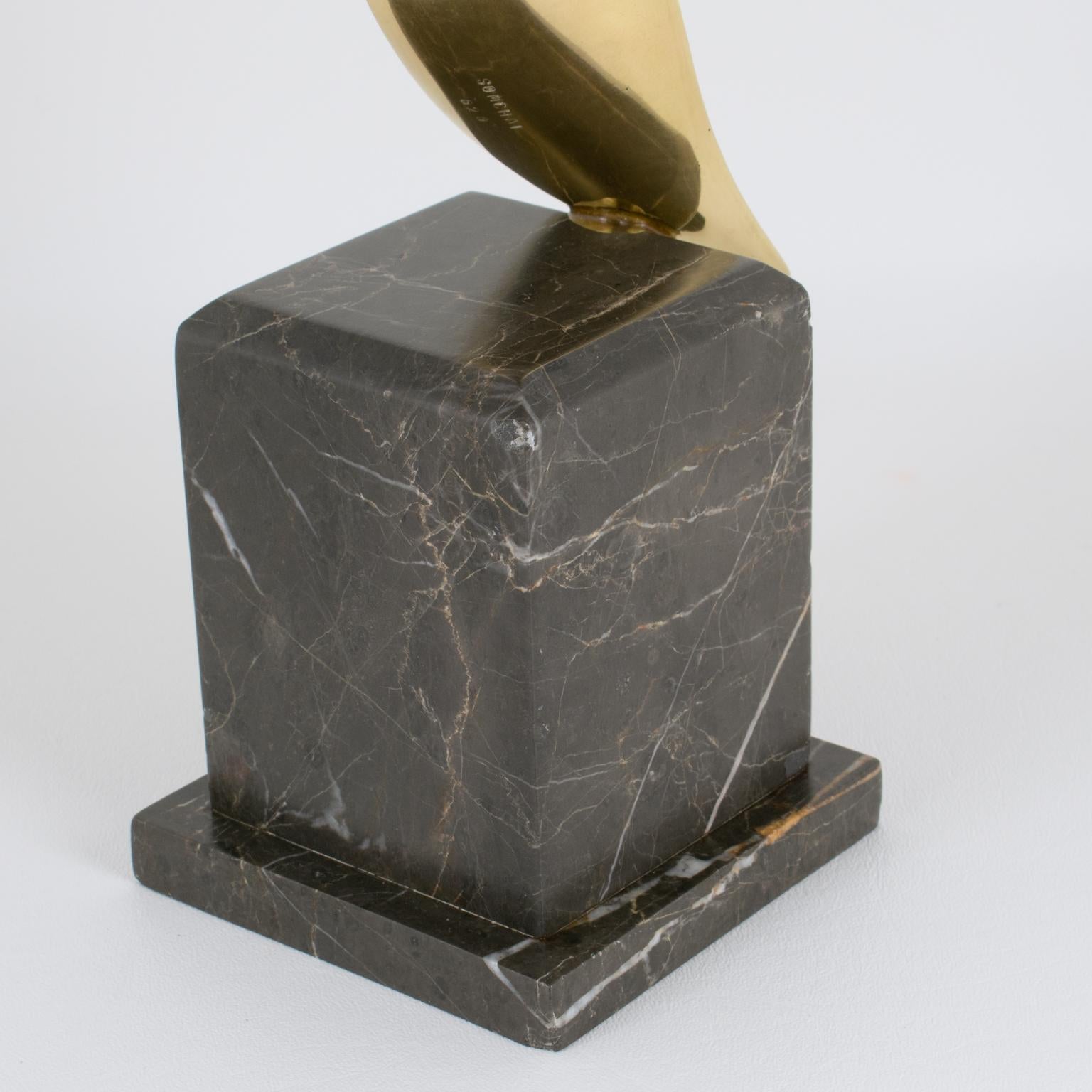 Hattakitkosol Somchai Scultura d'arte in bronzo con uccelli in vendita 4