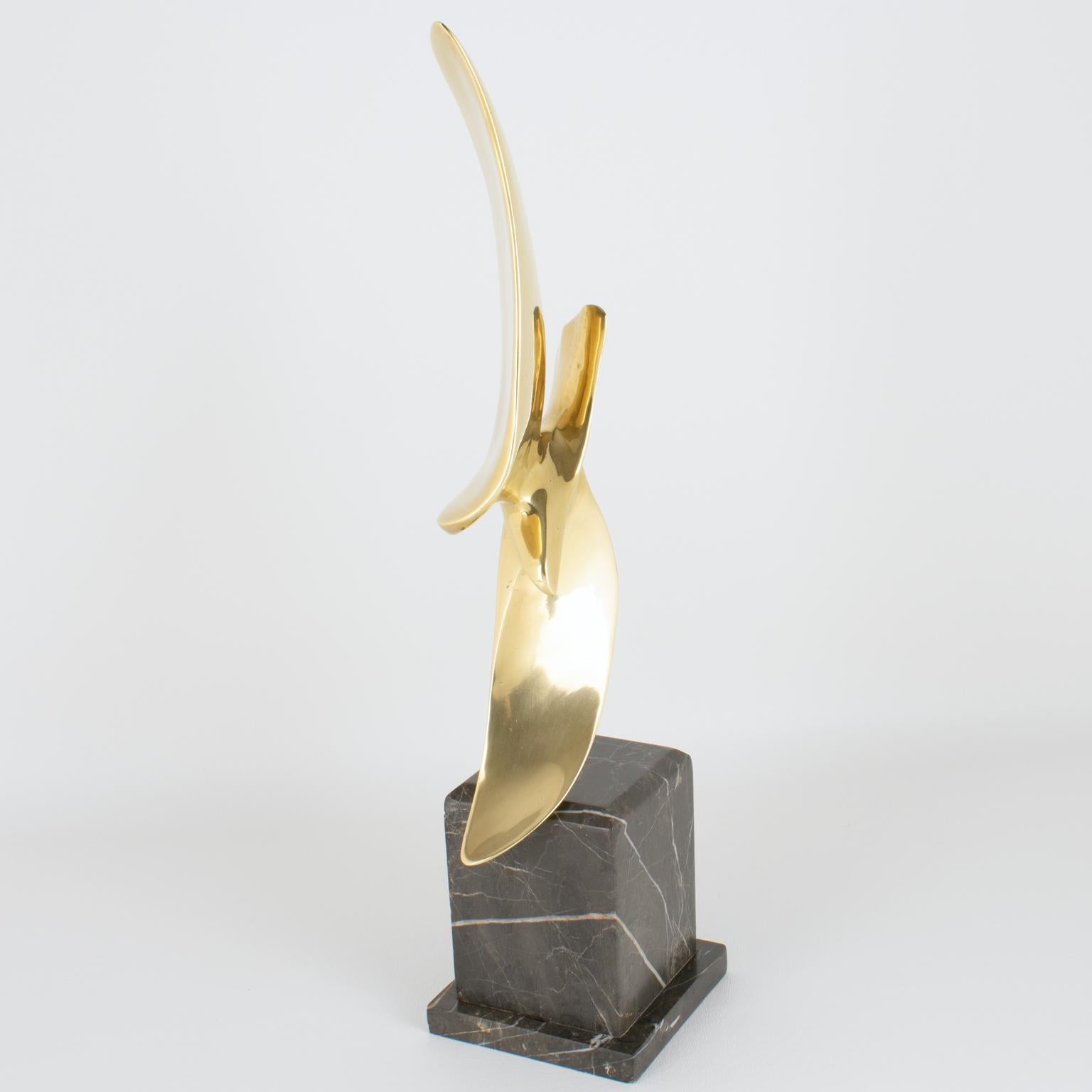 Thailandese Hattakitkosol Somchai Scultura d'arte in bronzo con uccelli in vendita
