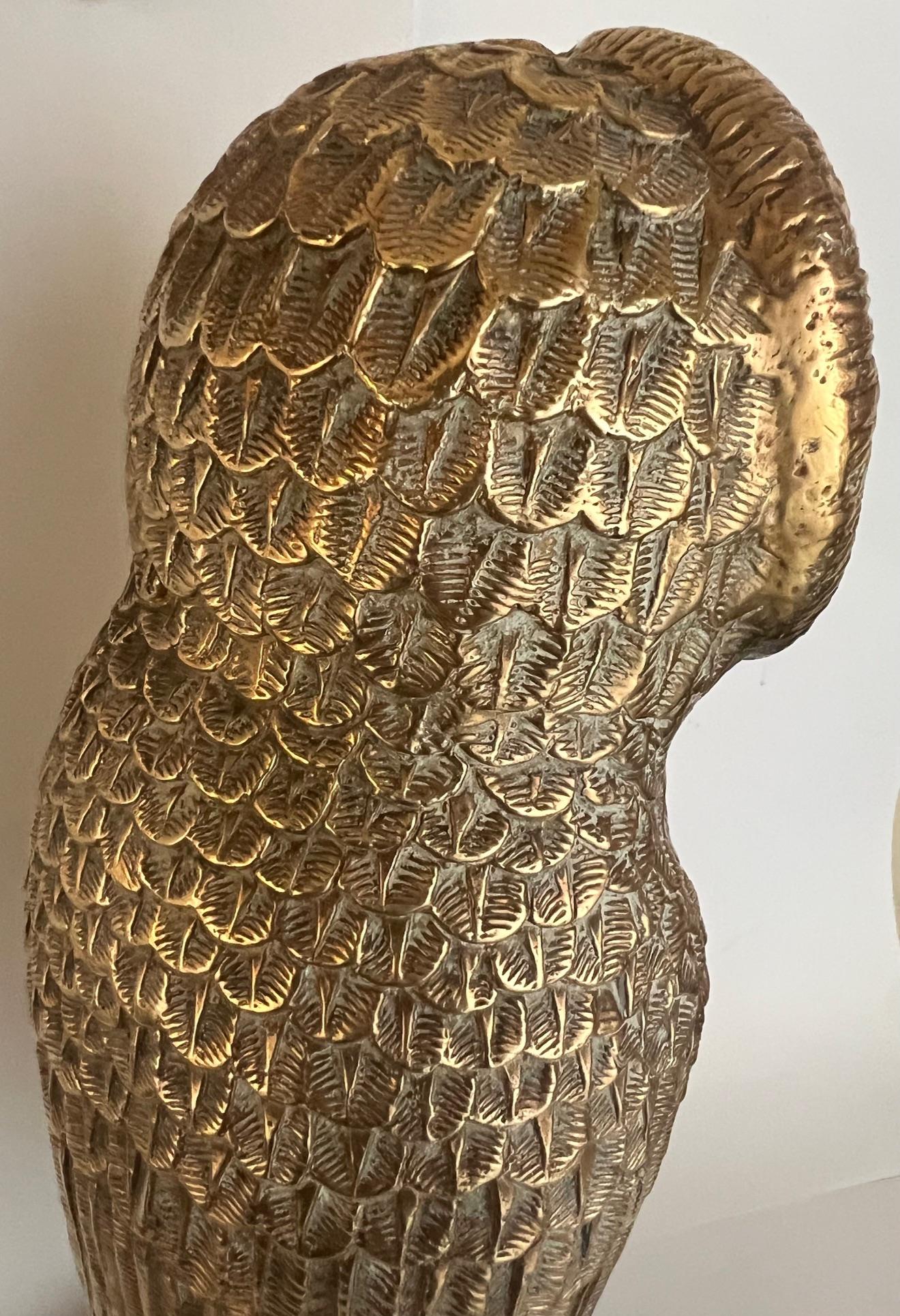 Escultura de búho de bronce firmada por Hattakitkosol Somchai, 1970 Estadounidense en venta
