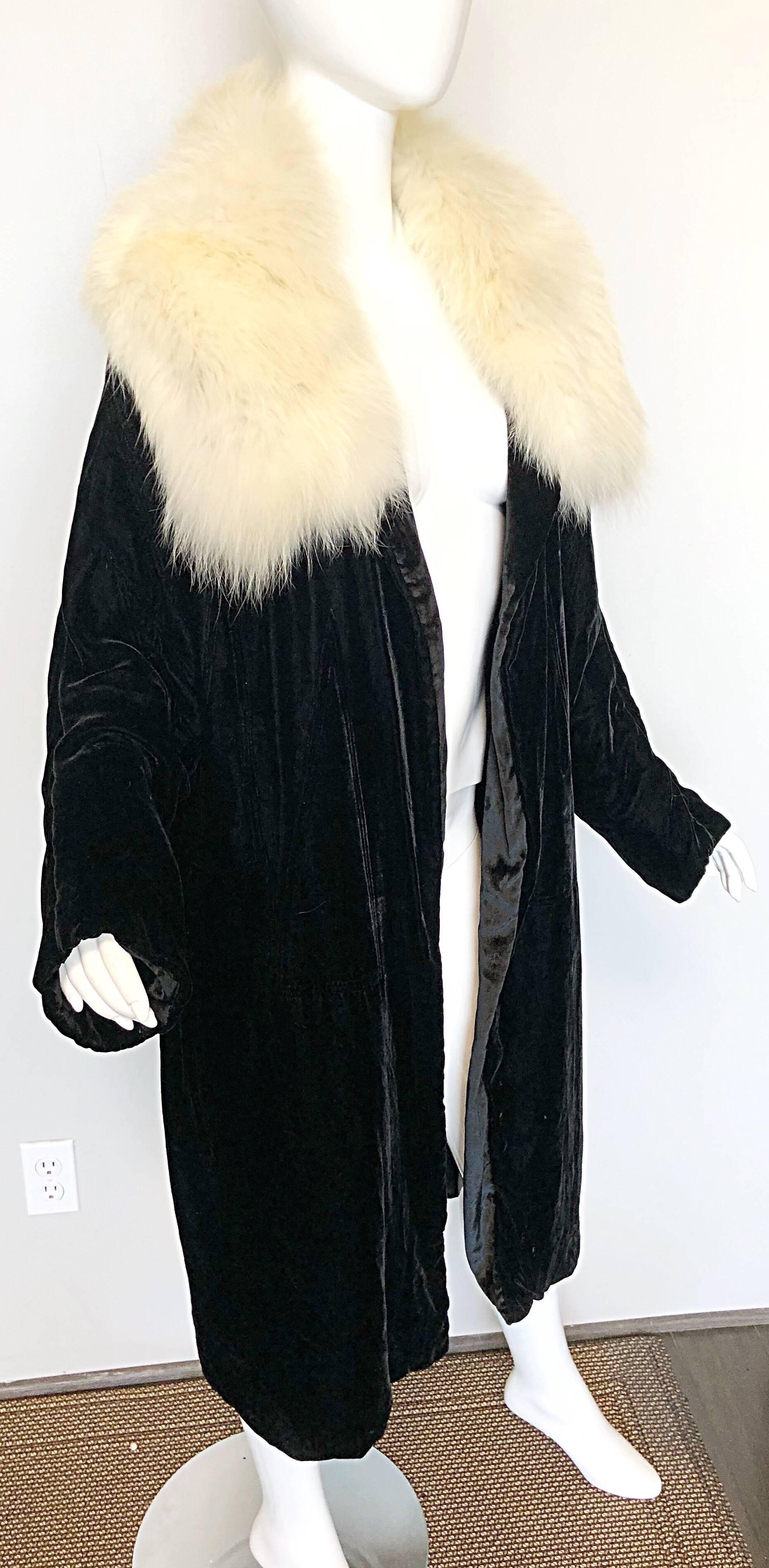 Hattie Carnegie - Veste d'opéra vintage en velours noir et fourrure de renard blanche, années 1930  Excellent état - En vente à San Diego, CA