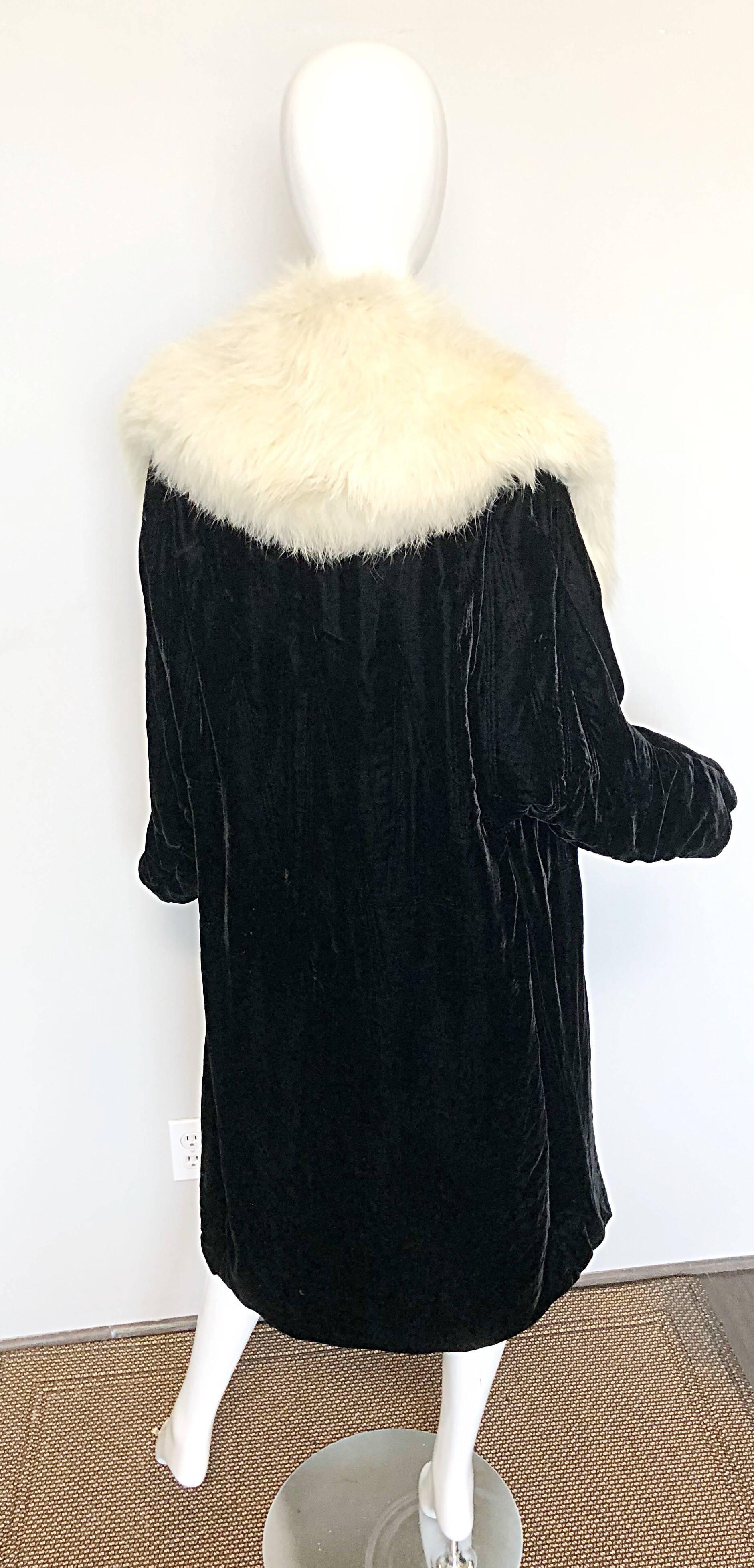 Hattie Carnegie - Veste d'opéra vintage en velours noir et fourrure de renard blanche, années 1930  Pour femmes en vente