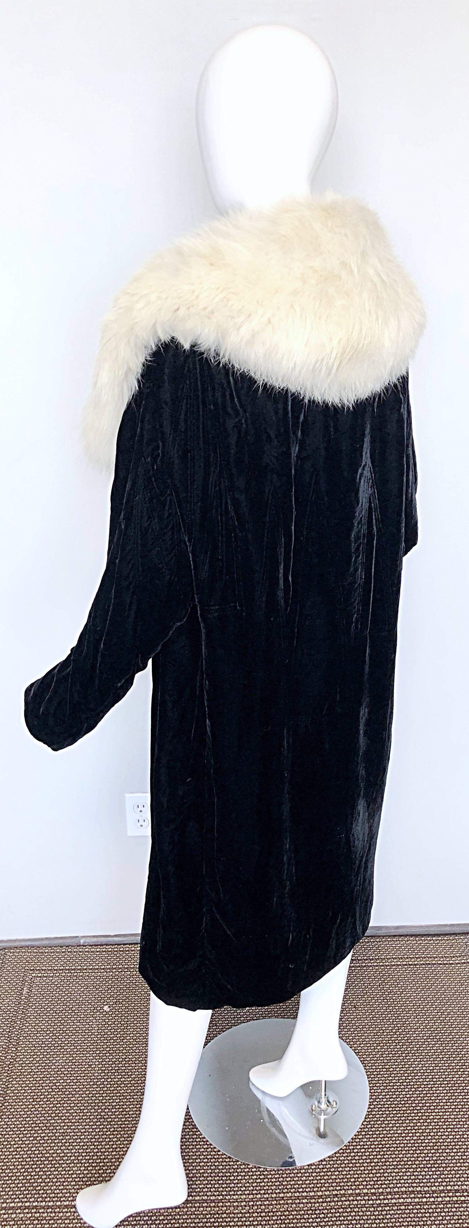 Hattie Carnegie 1930s Black Velvet and White Fox Fur Vintage 30s Opera Jacket  For Sale 1
