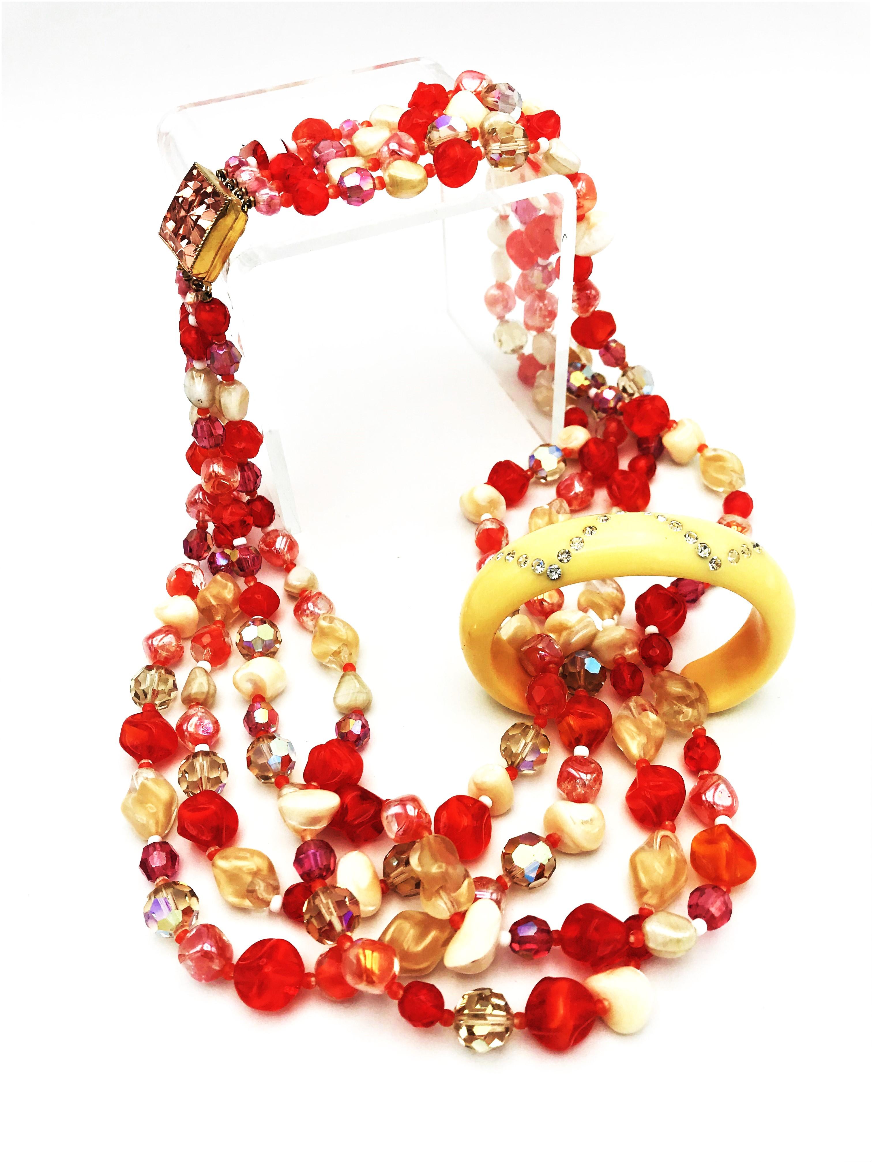 Hattie Carnegie 4 row necklace with different  beads and different colors, 1950s For Sale 6